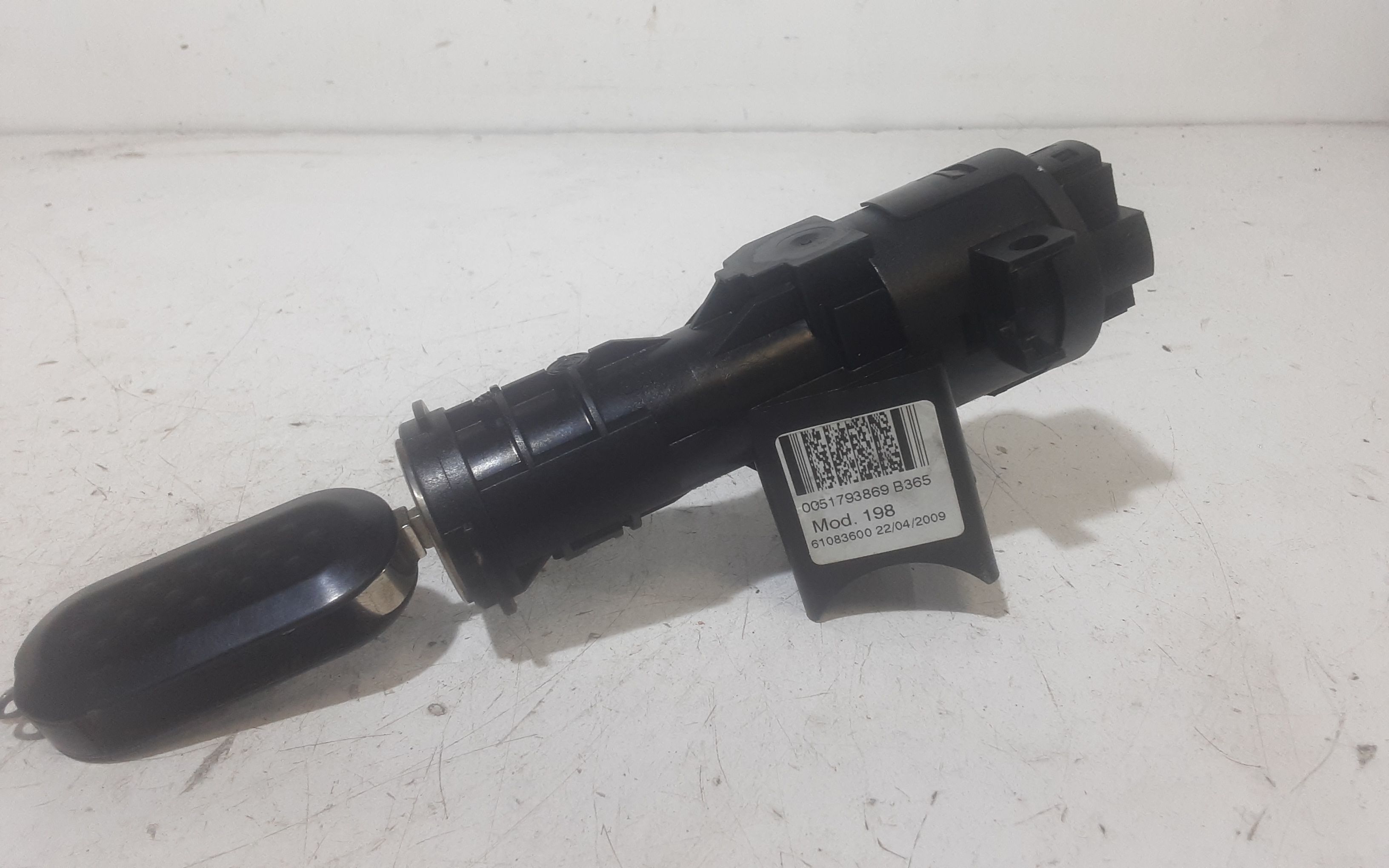 Commutatore Avviamento Con Cilindretti Serrature Usato