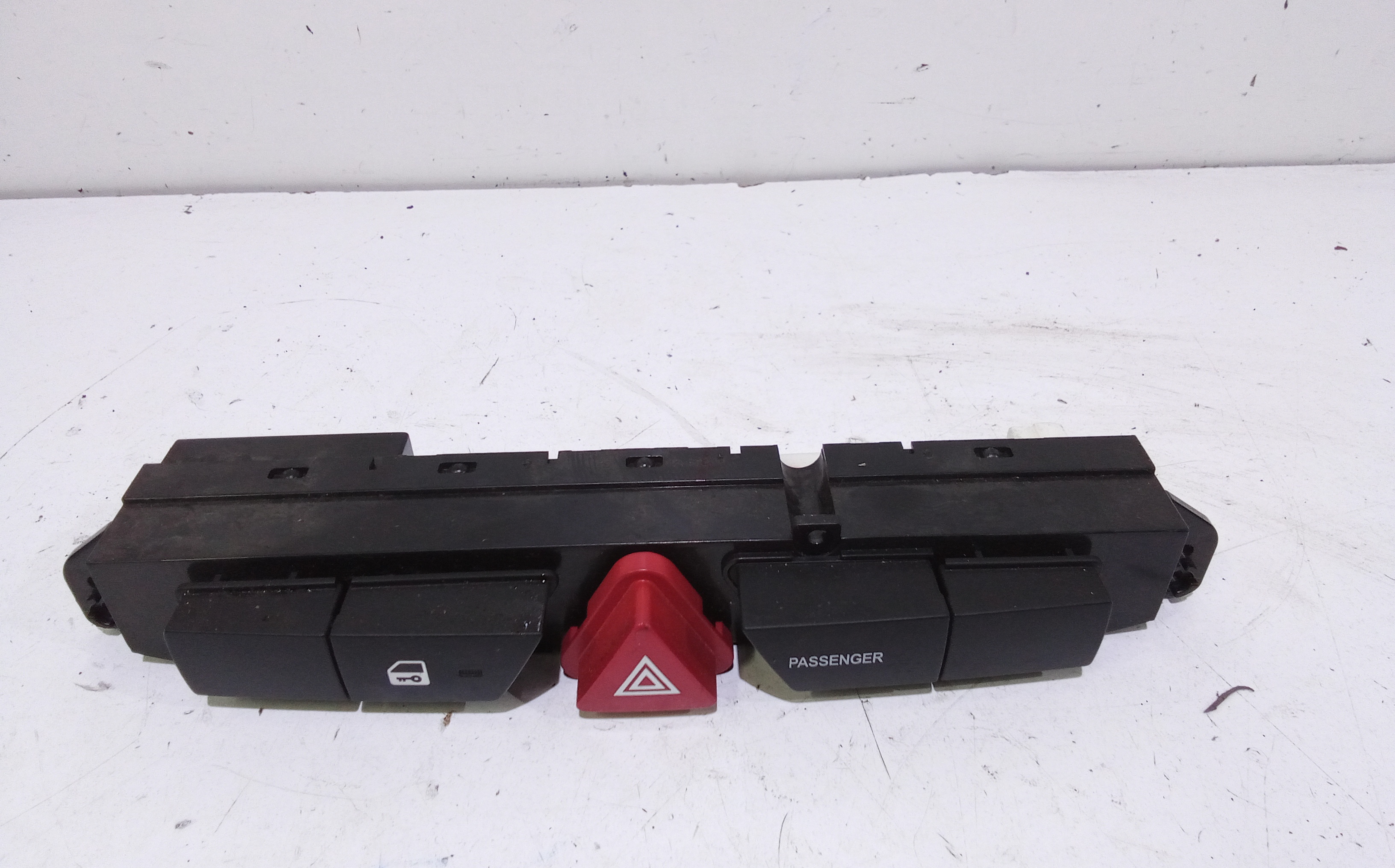 Blocco Comandi Multifunzioni 937001H030 Usato