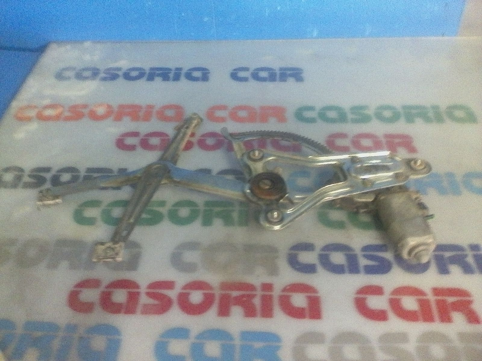 Alzacristallo Porta Ant. Destro Usato