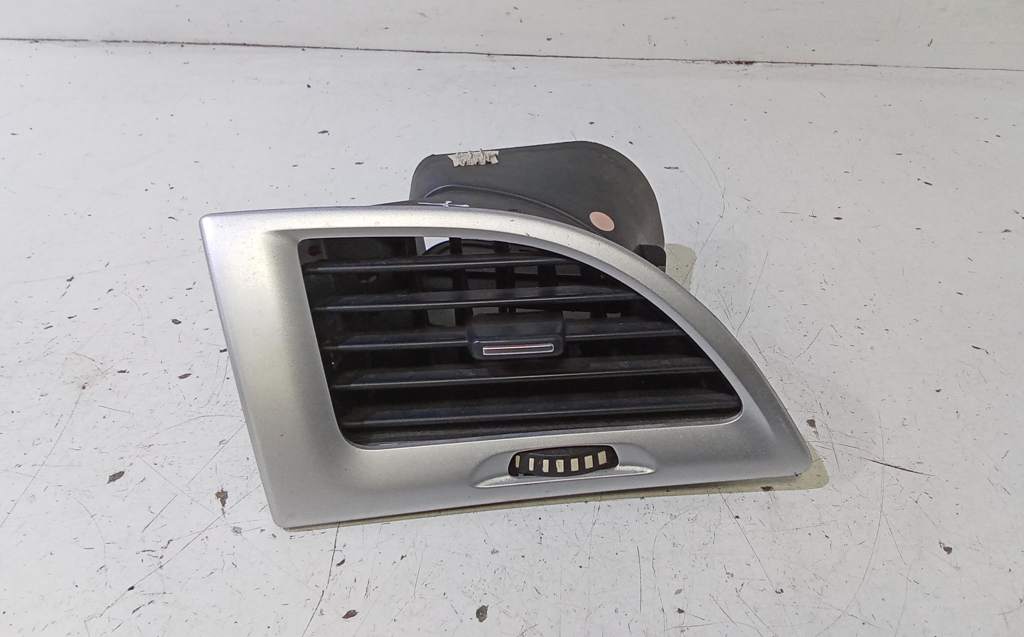 Condotto Aria Bocchette Lat. Cruscotto Sinistro Usato