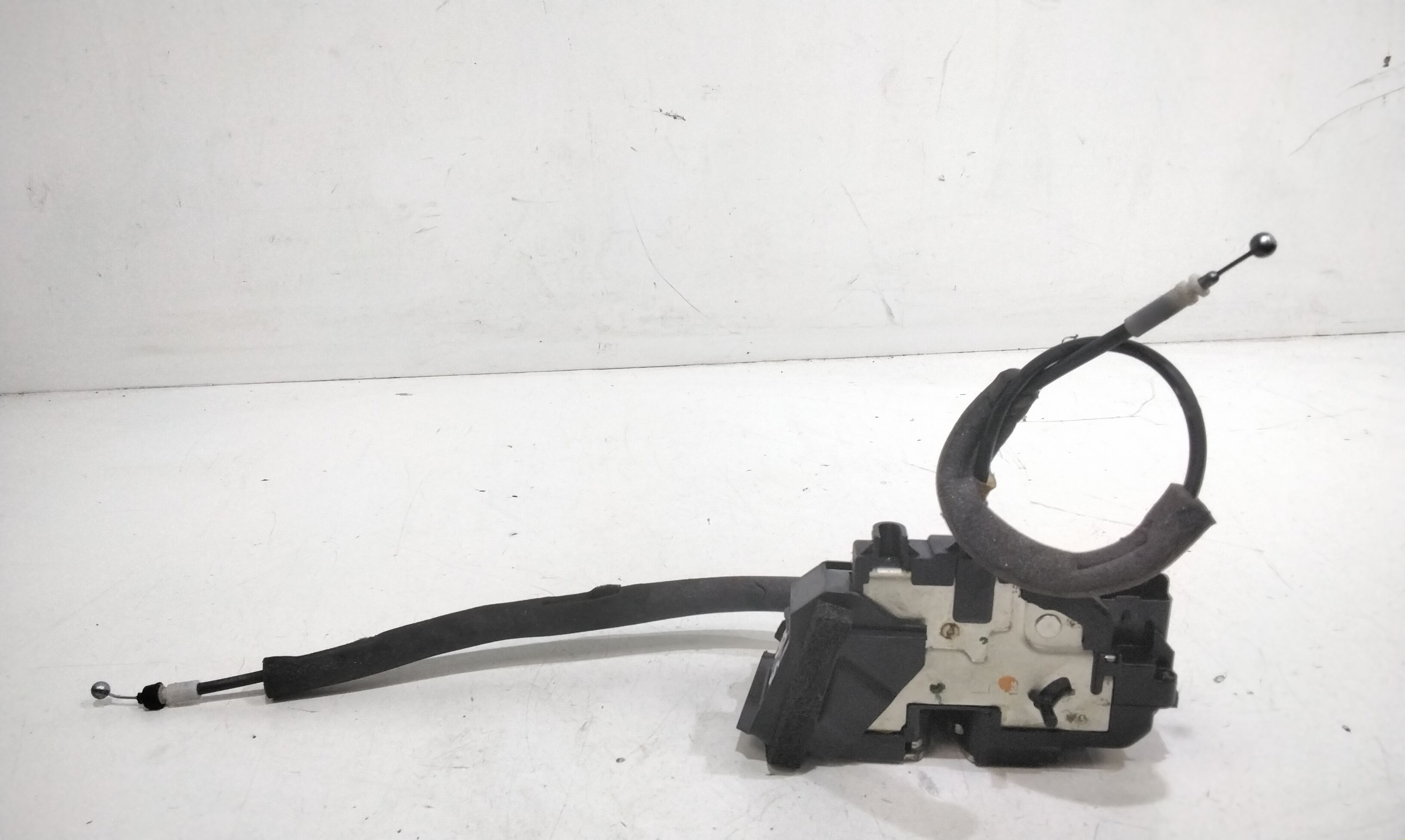 Serratura Porta Post. Sinistro 82501BA60B Usato