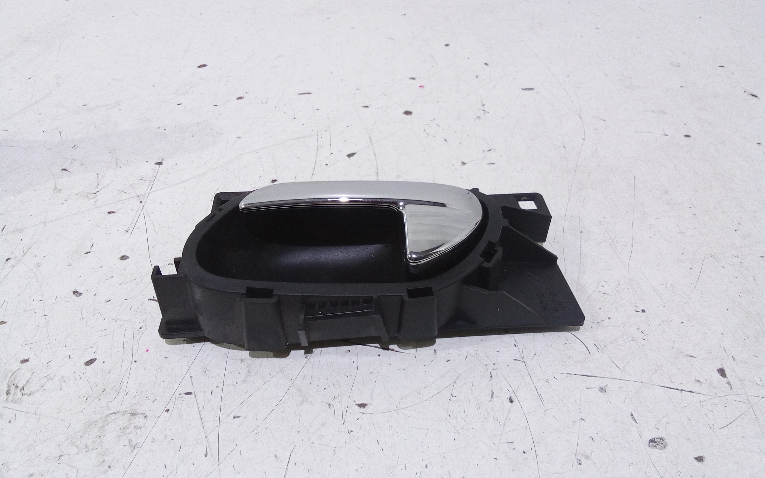 Maniglia Int. Apertura Porta Ant. Sinistro 9143L9 Usato