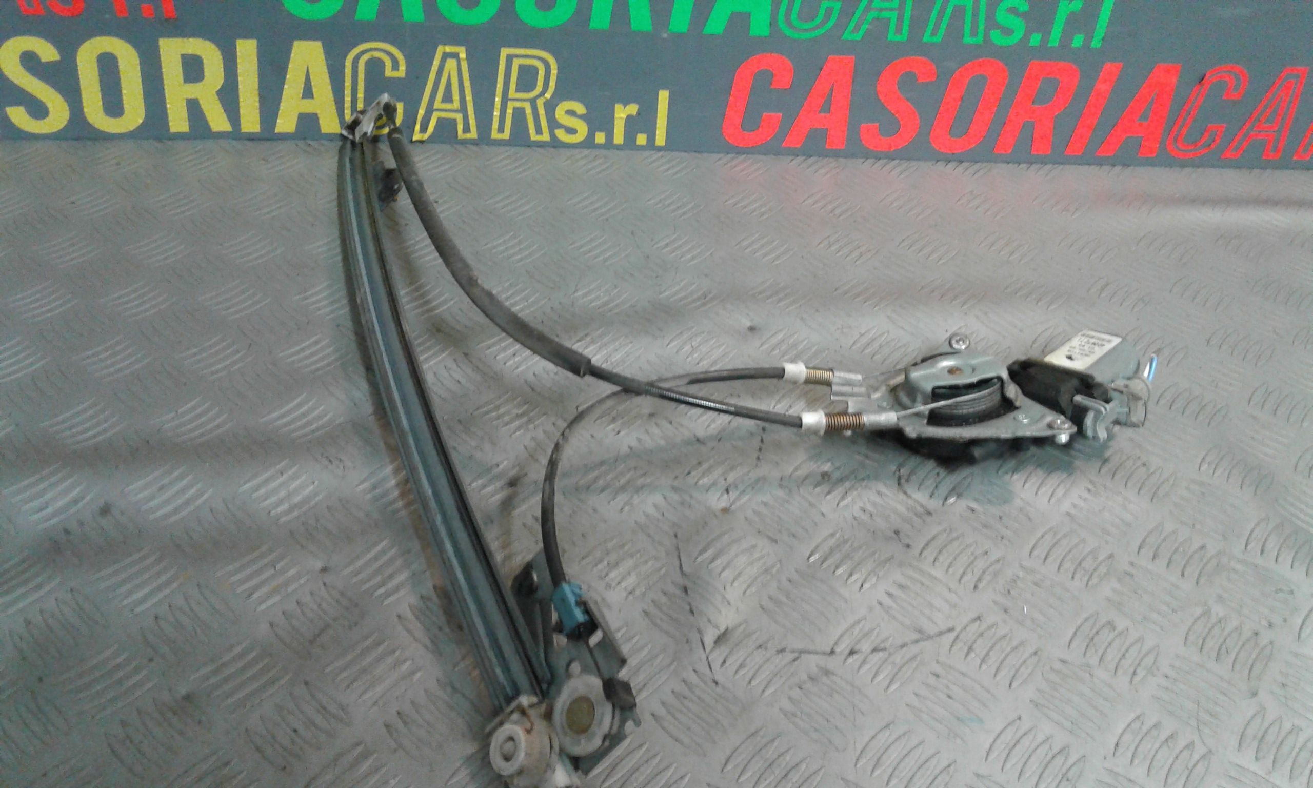 Alzacristallo Porta Ant. Destro Usato