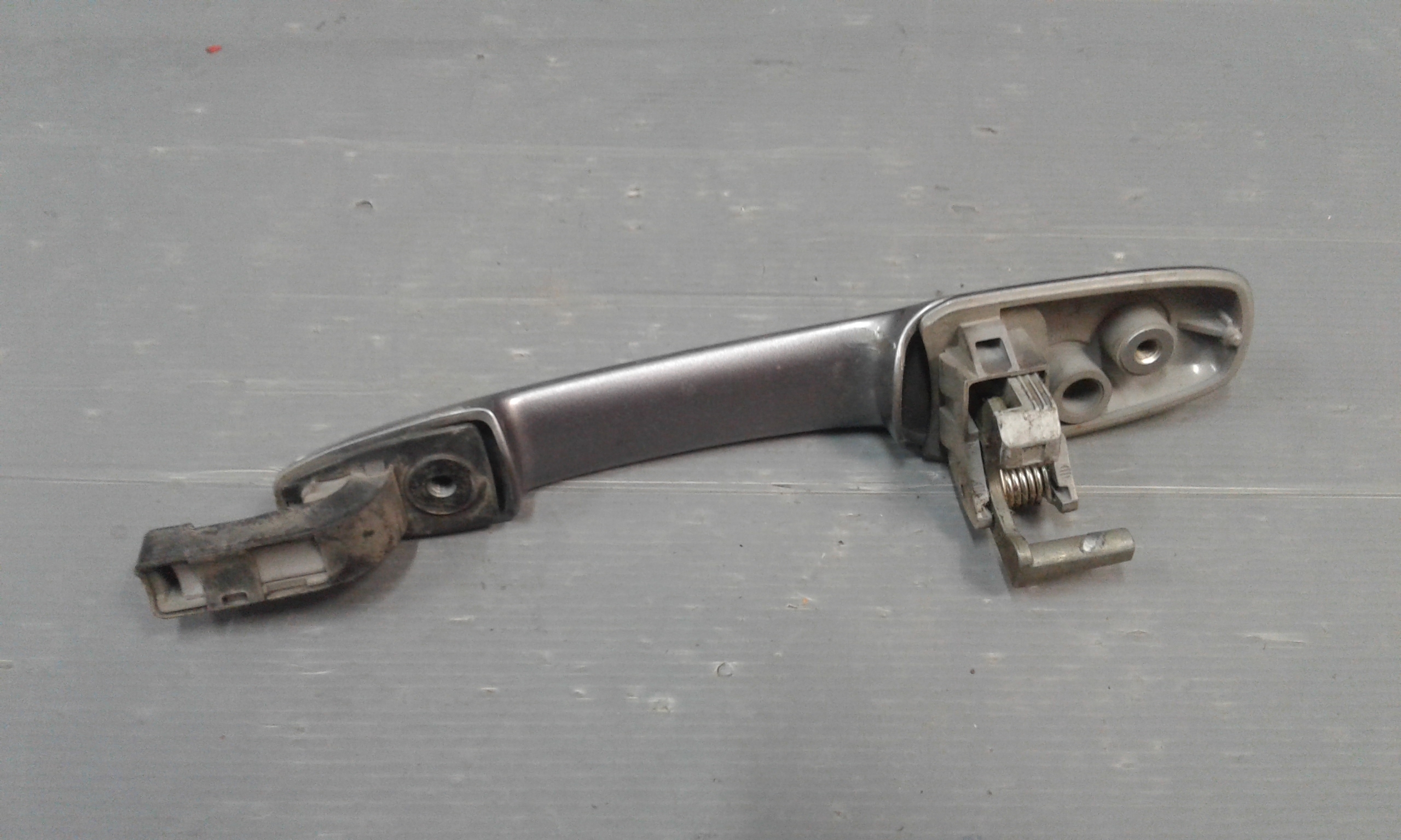 Maniglia Porta Post. Sinistro GJ6A73410J08 Usato