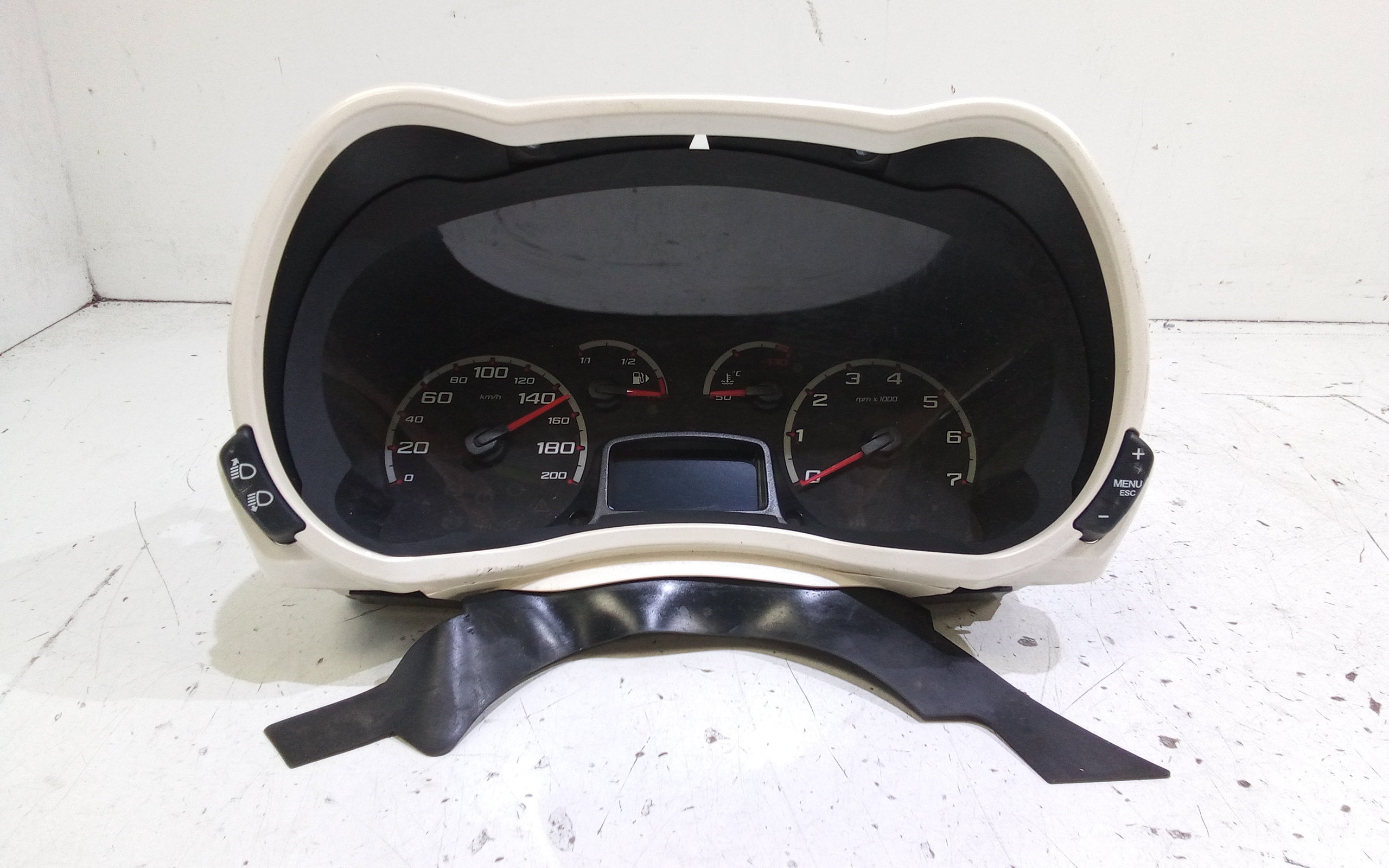 Quadro Portastrumenti Usato