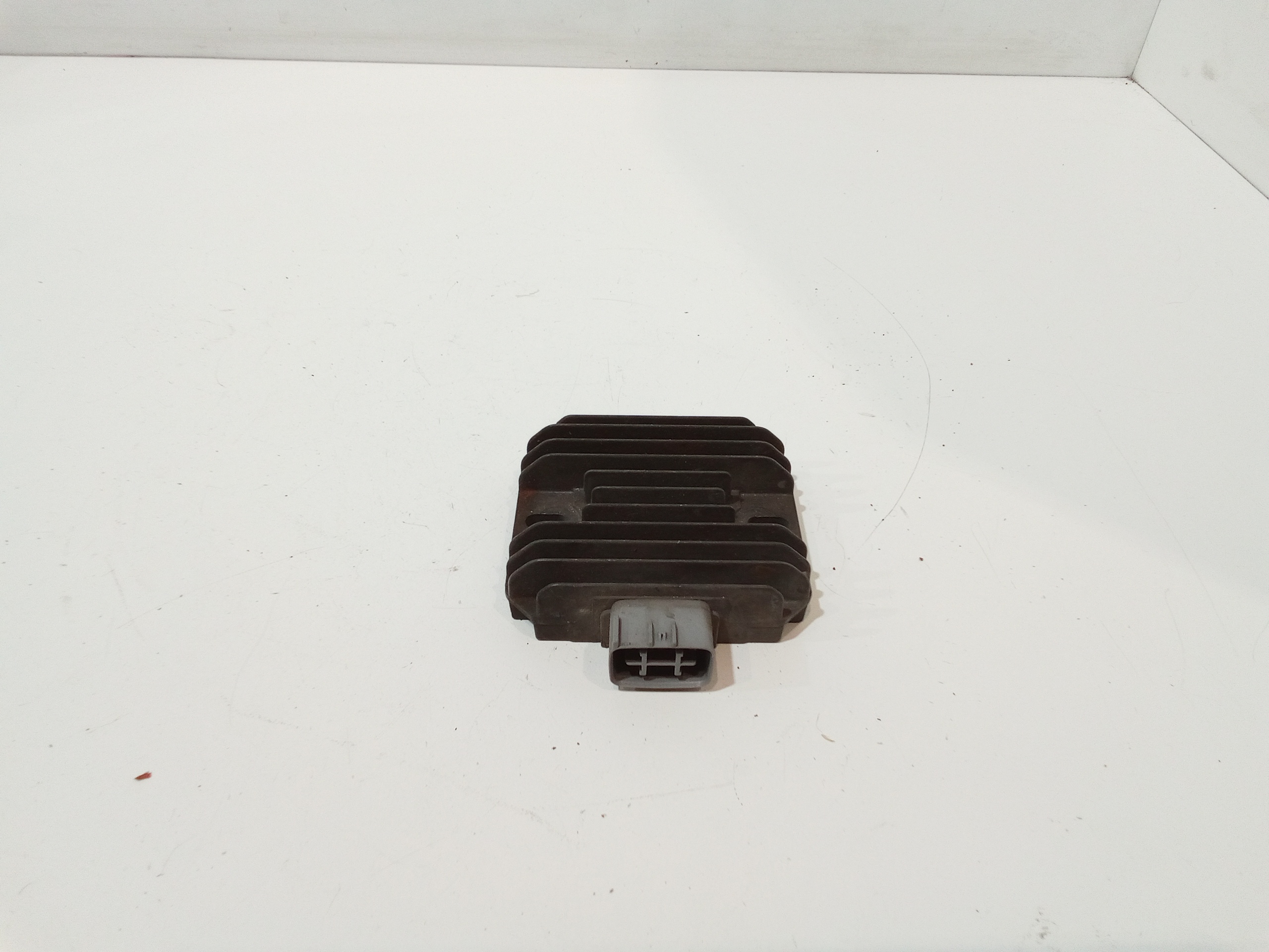 Regolatore Tensione Usato