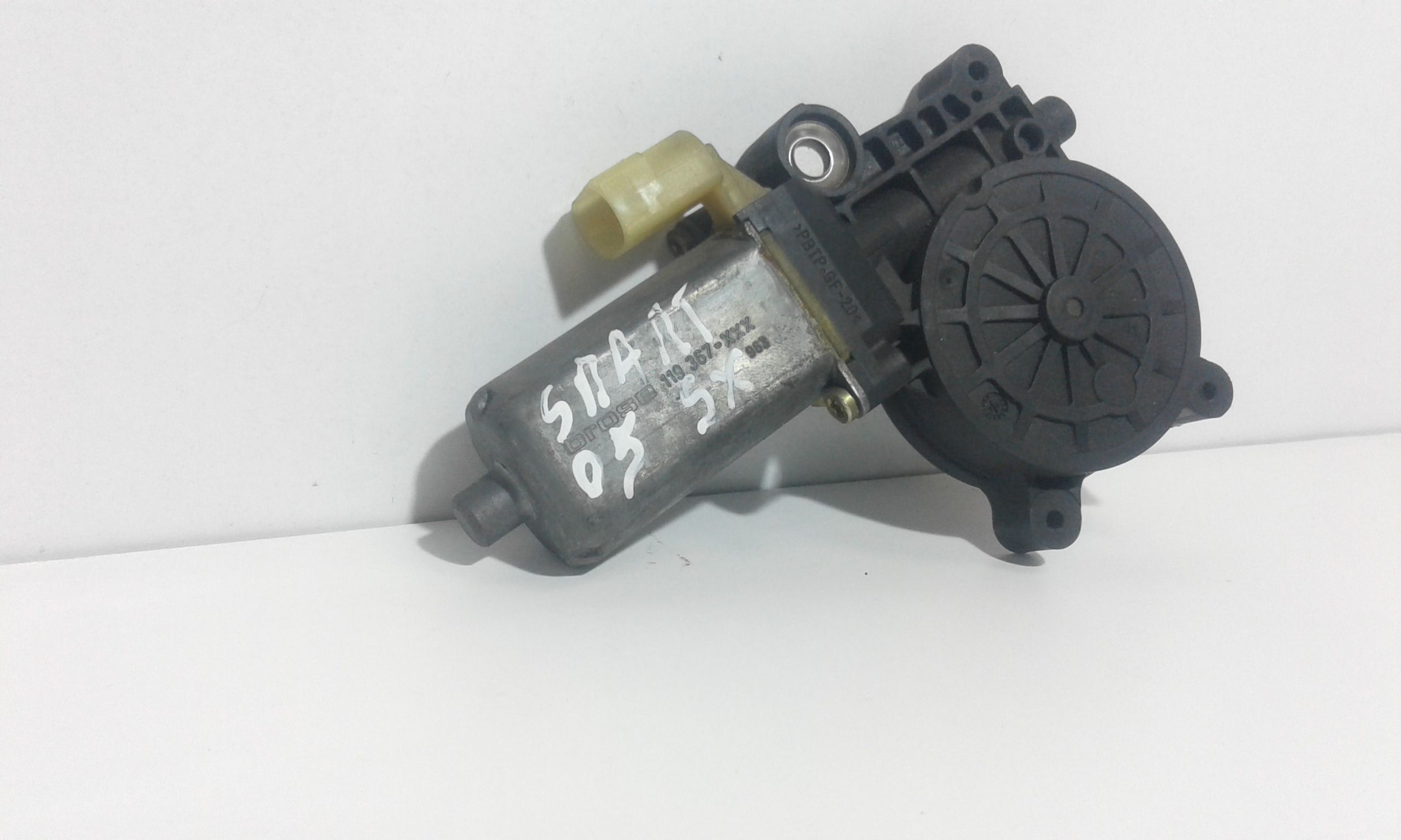 Motorino Alzacristallo Porta Ant. Sinistro Q0002678V004000000 Usato