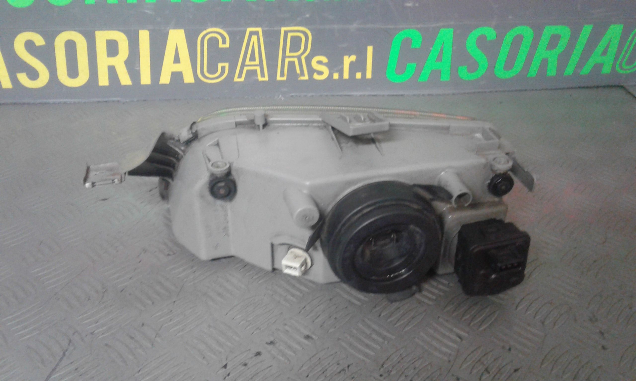 Proiettore Destro 46402649 Usato