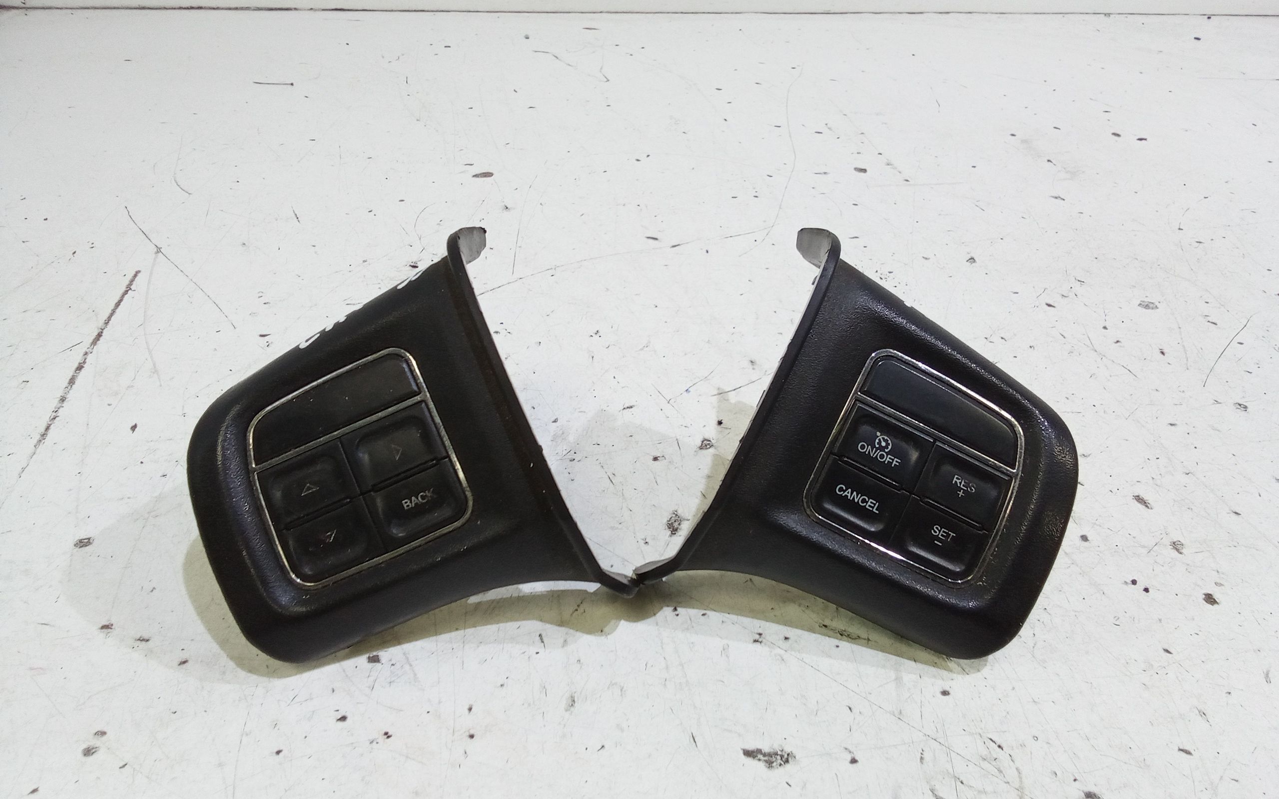 Blocco Volante Multifunzione K56046255AD Usato