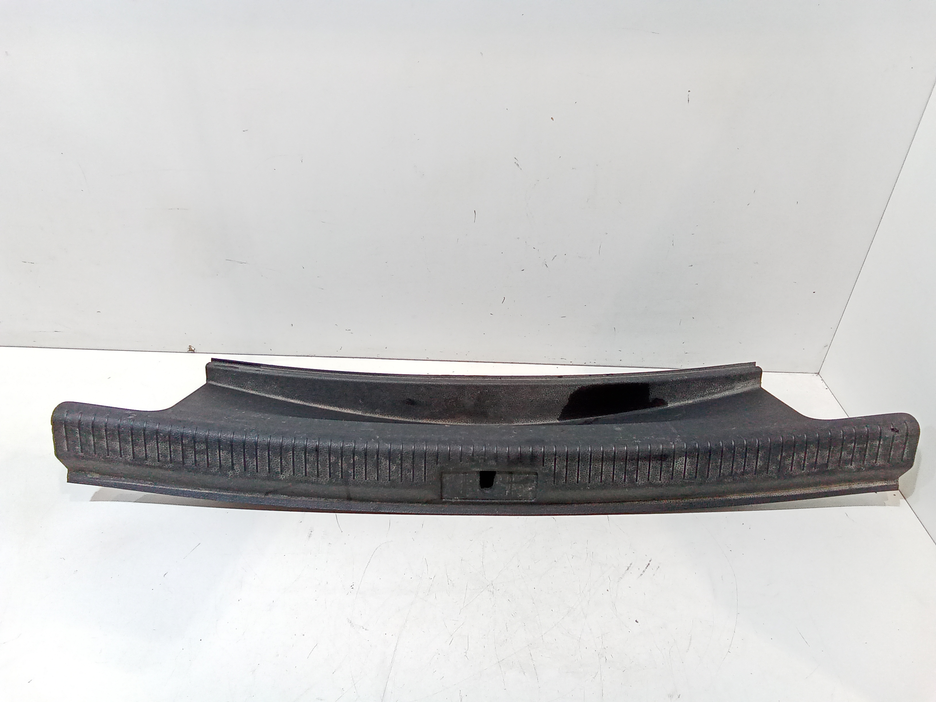 Modanatura Battivaligia Bagagliaio 5H6863459B4PK Usato