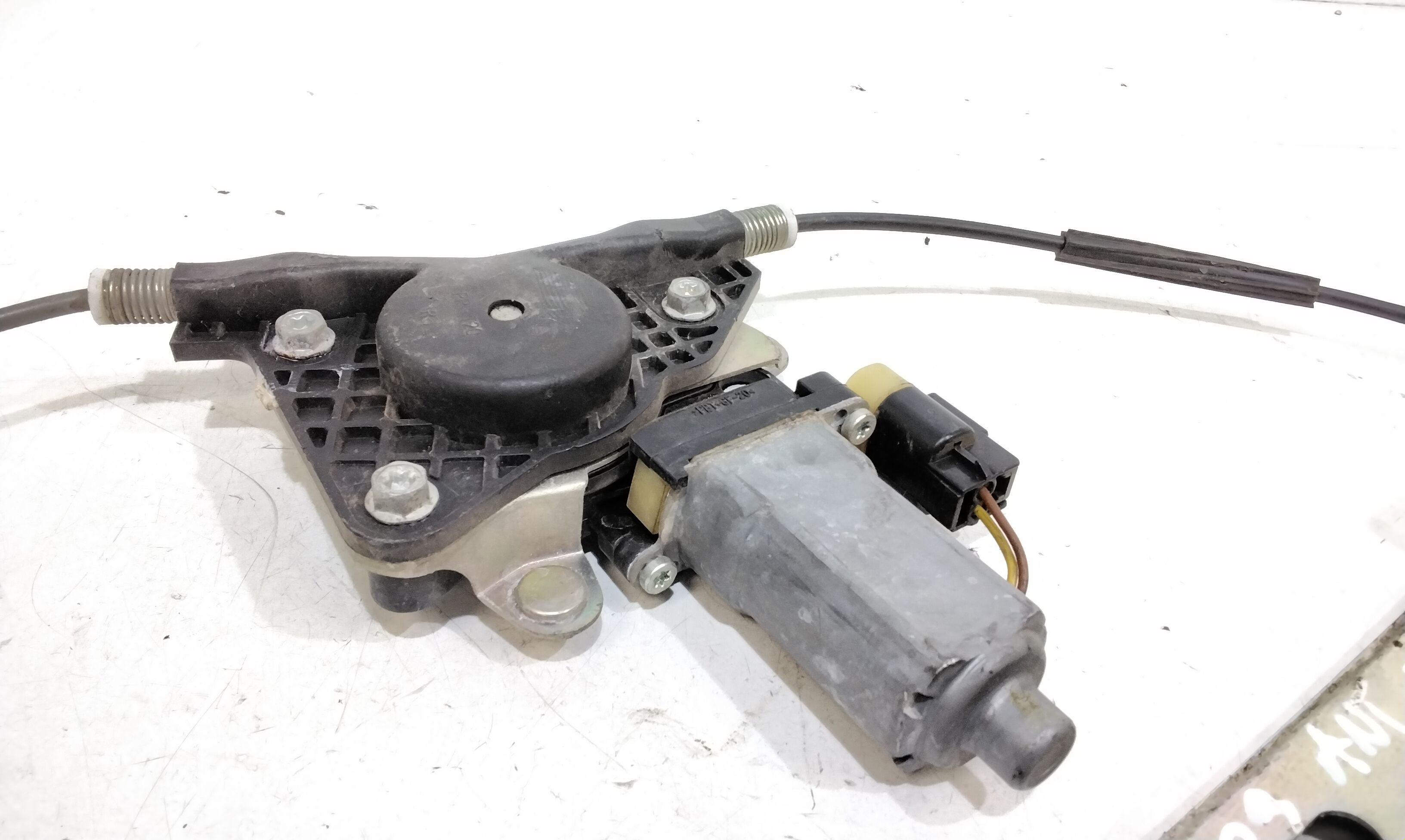 Alzacristallo Porta Ant. Destro 824020X000 Usato