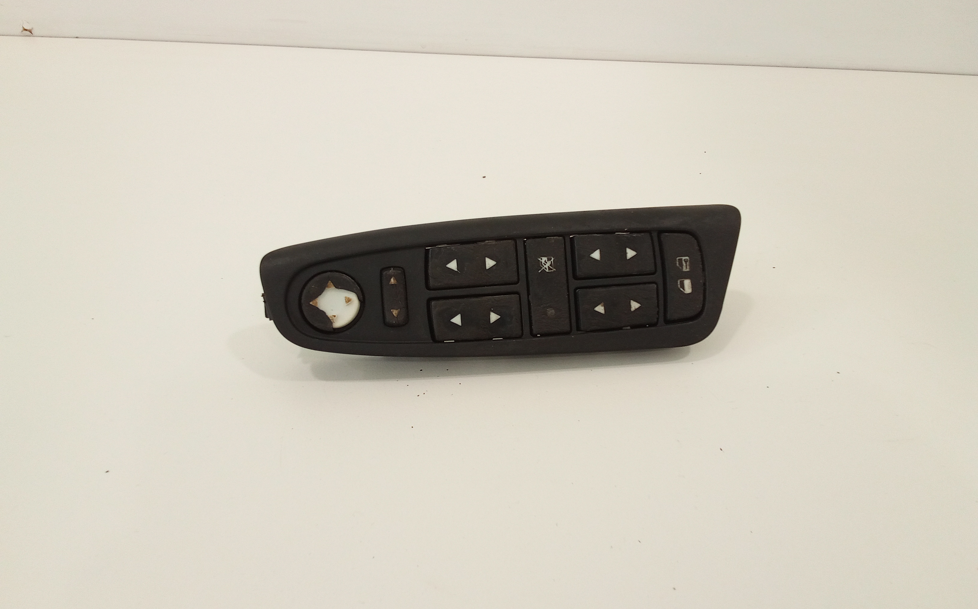 Interruttore Alzacristalli Porta Ant. Sinistro Usato