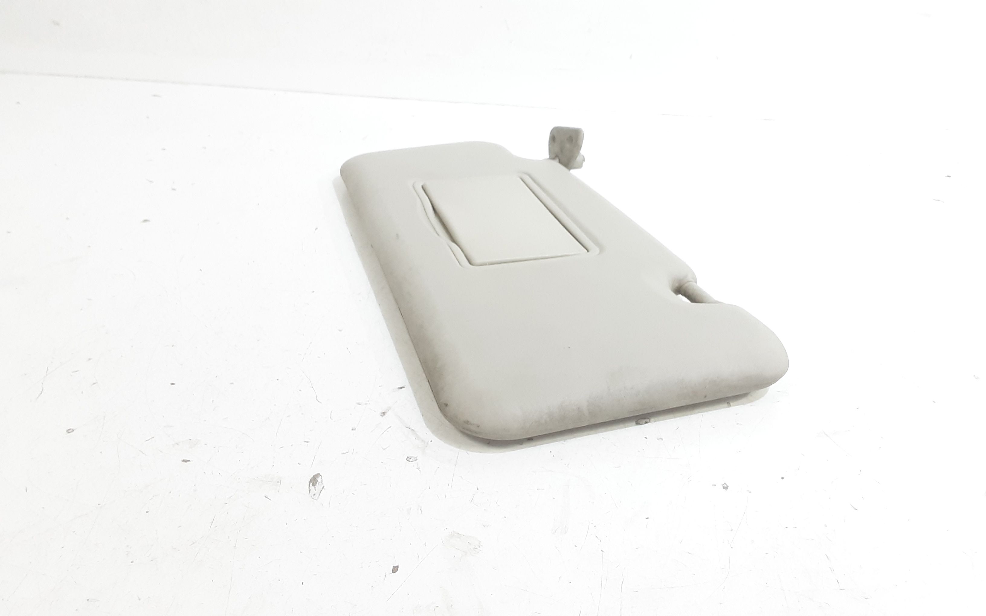 Aletta Parasole Parabrezza Sinistro 964019U100 Usato