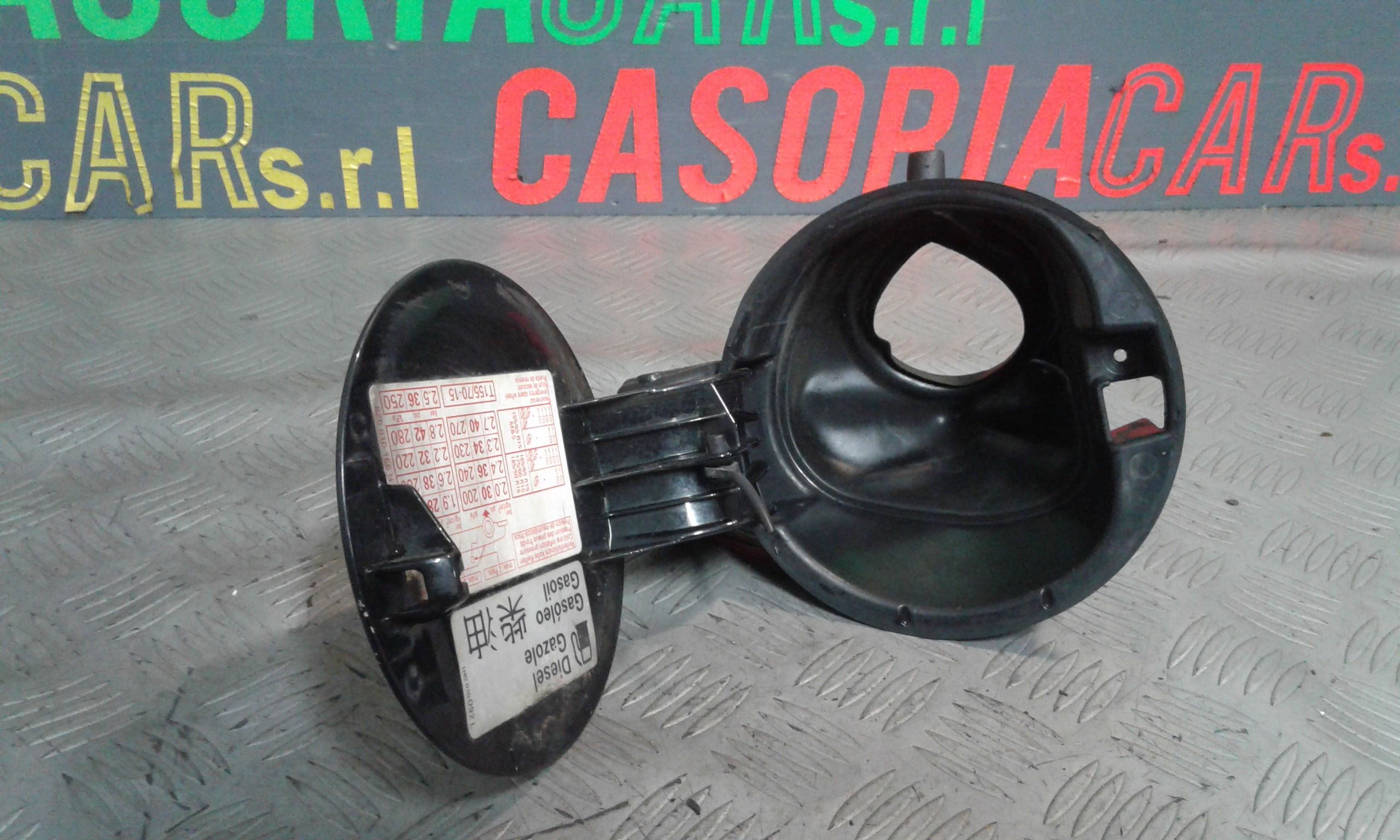 Sportello Carburante 8Z0809905AGRU Usato