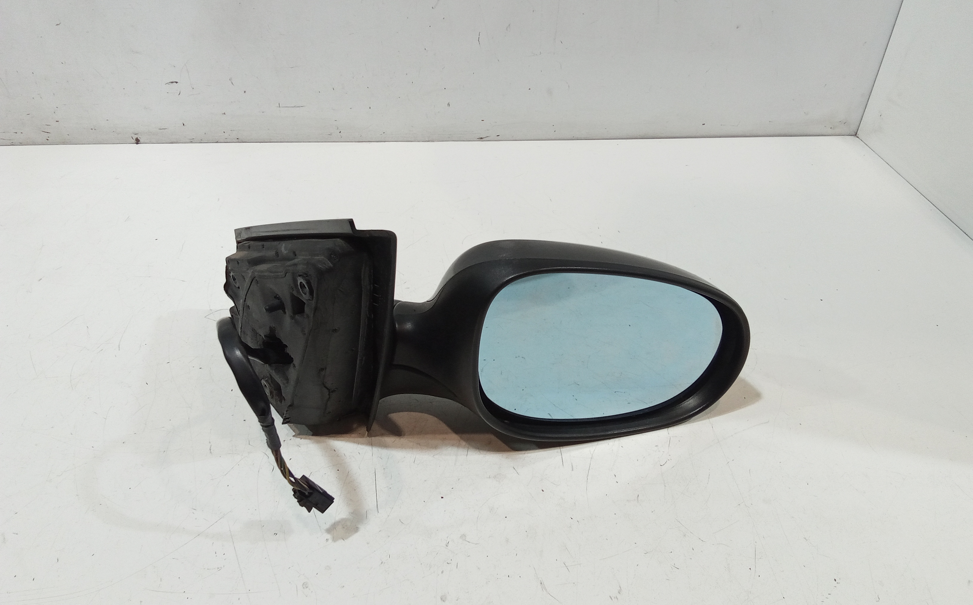 Retrovisore Est. Destro Usato