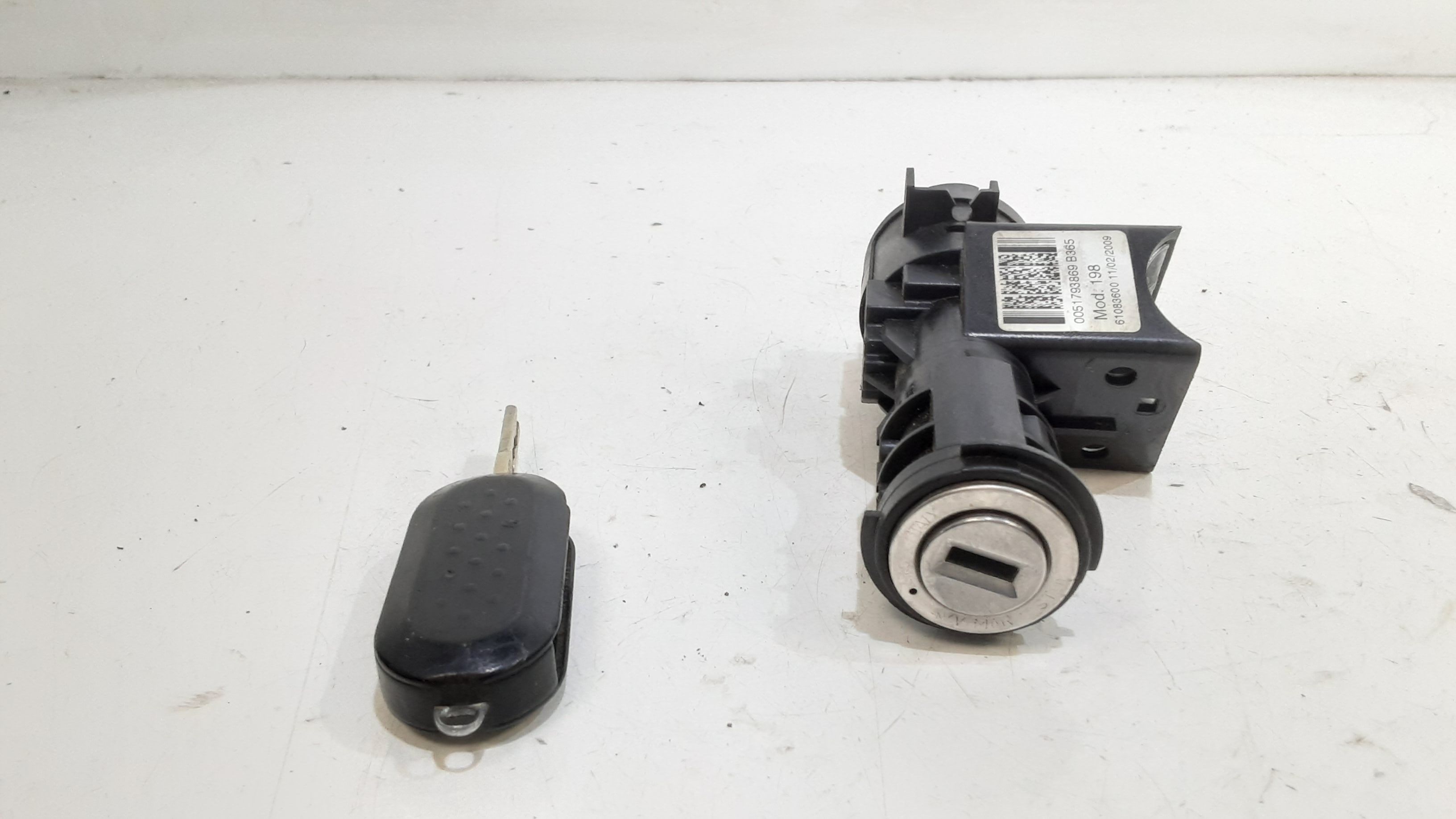 Commutatore Avviamento Con Cilindretti Serrature Usato