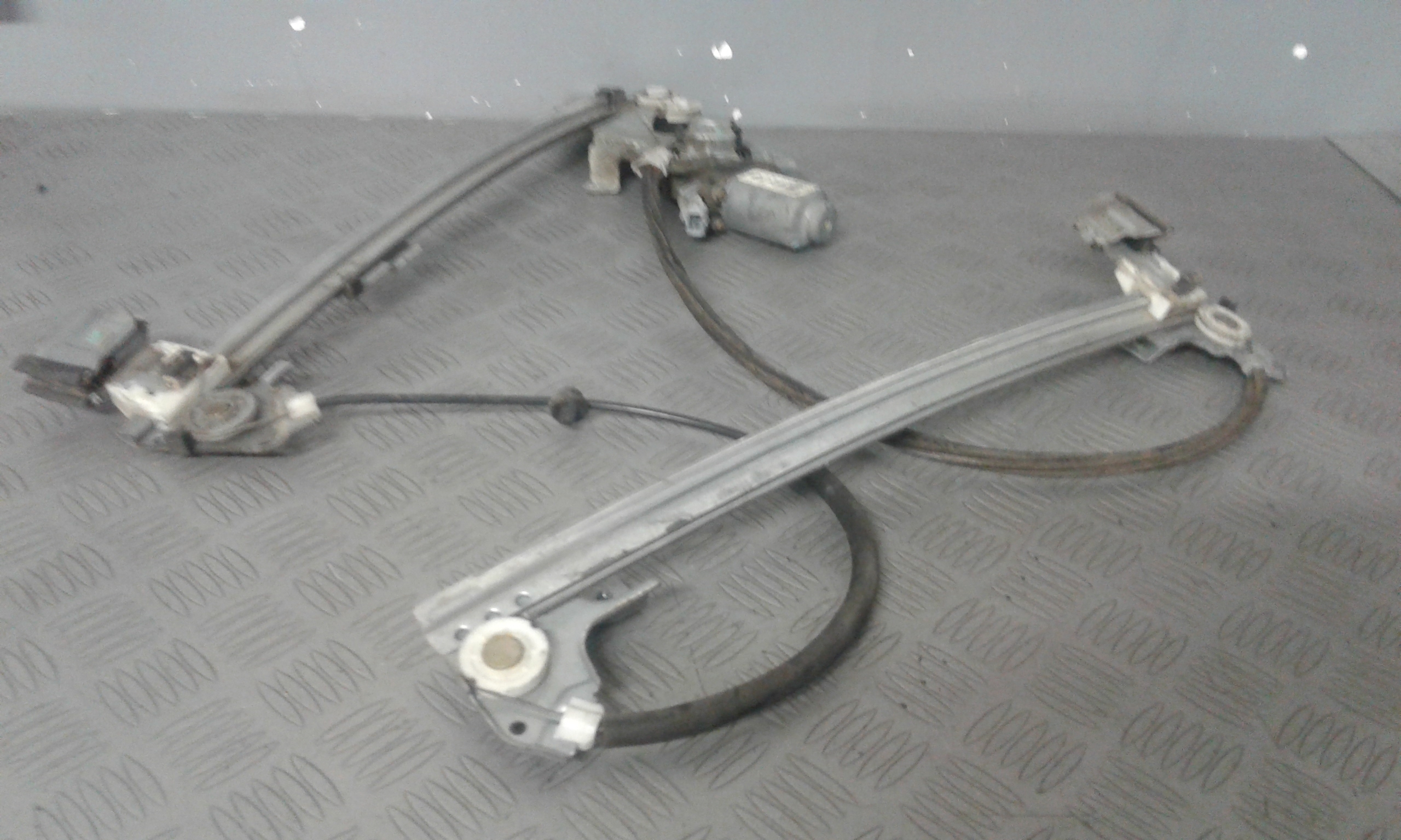 Alzacristallo Porta Ant. Destro Usato