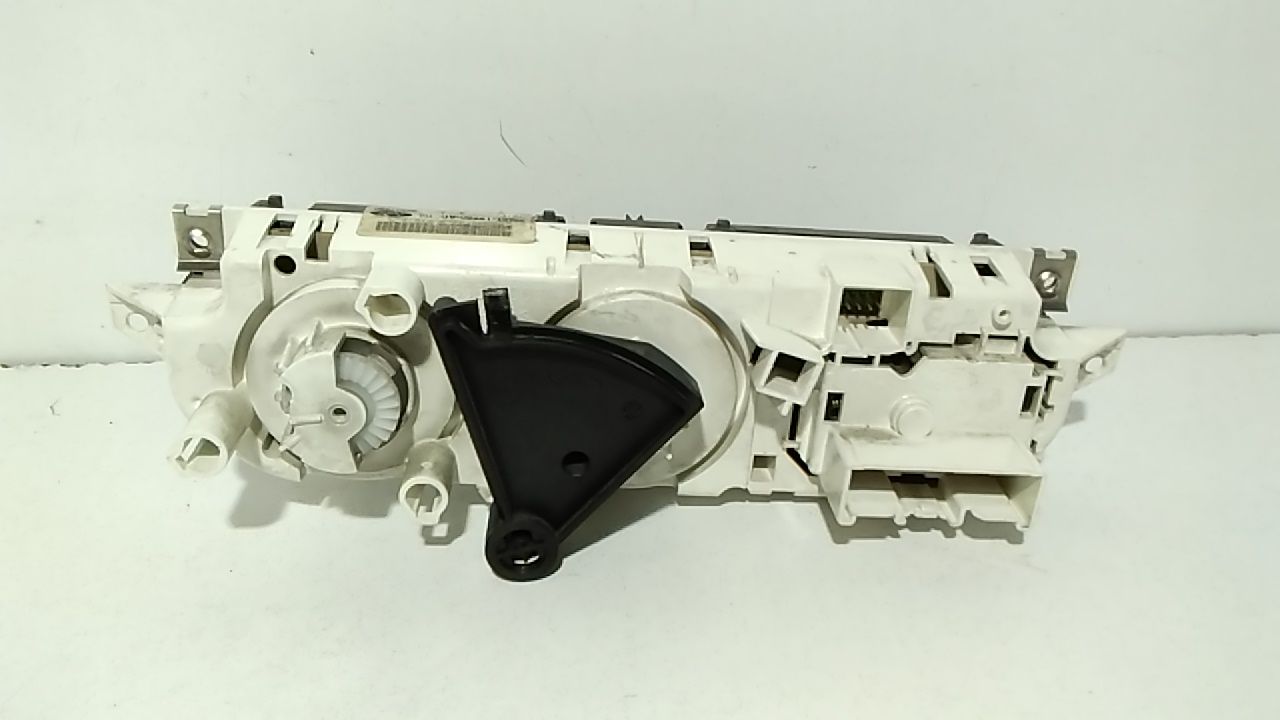 Blocco Comando Climatizzazione 1374165 Usato