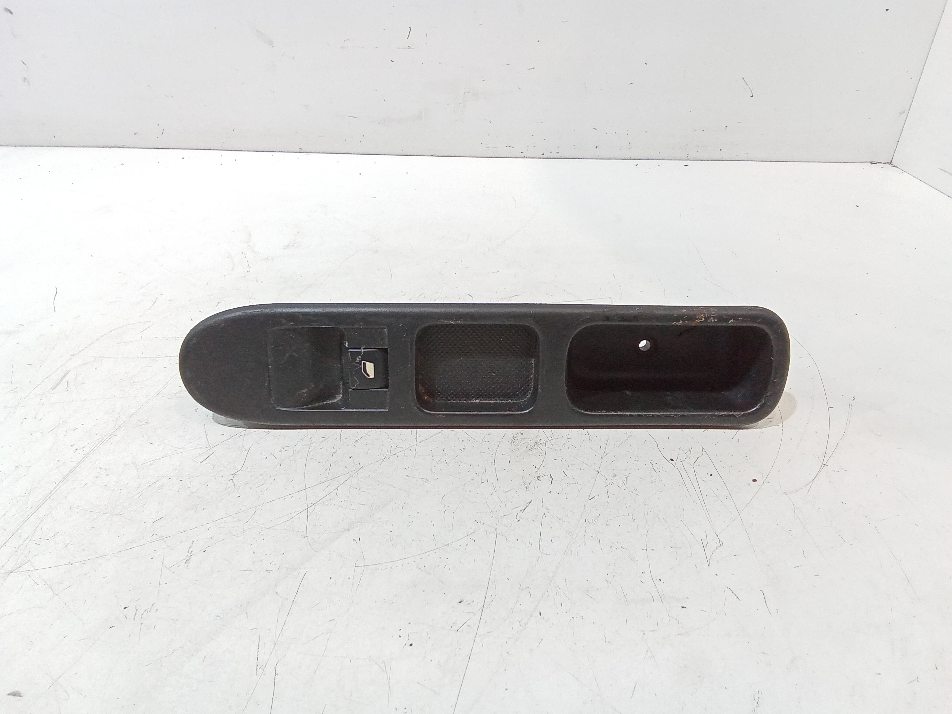 Interruttore Alzacristalli Porta Ant. Destro Usato