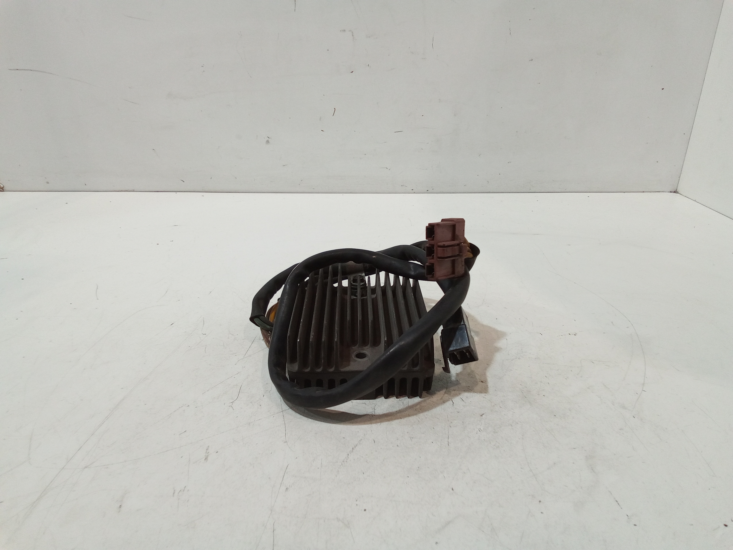 Regolatore Tensione Usato