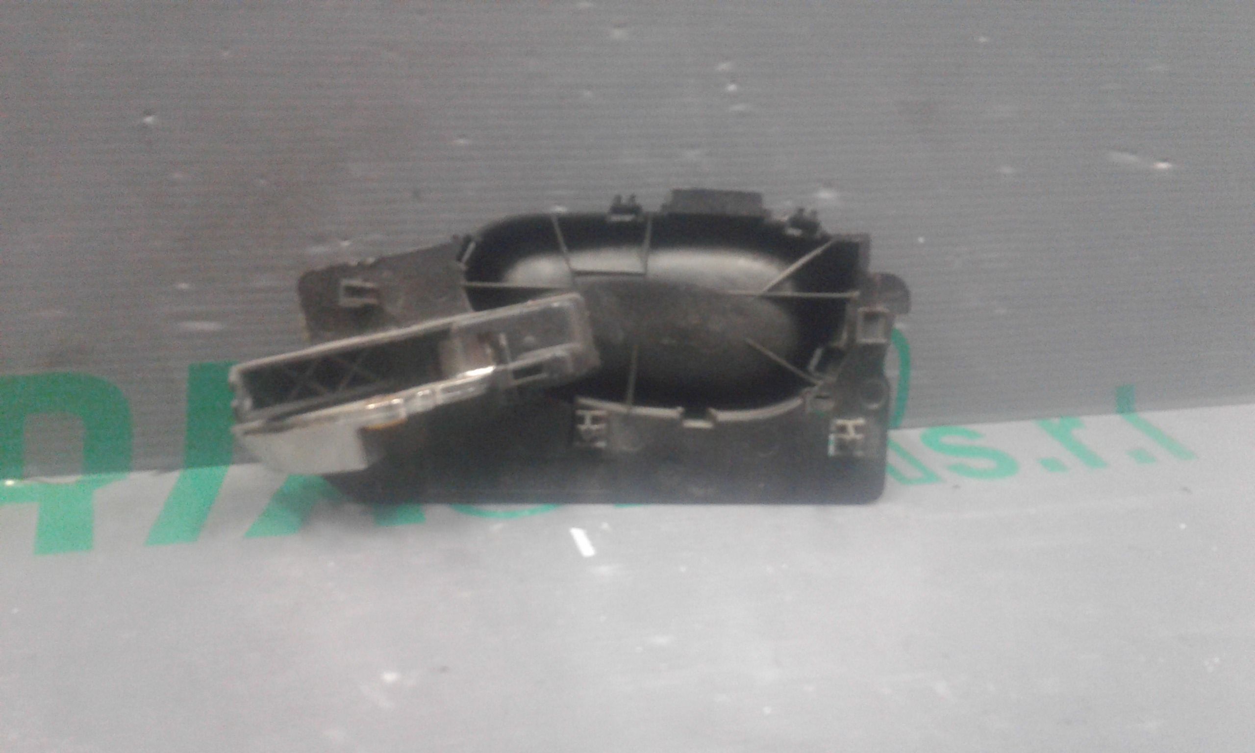 Maniglia Int. Apertura Porta Post. Destro Usato