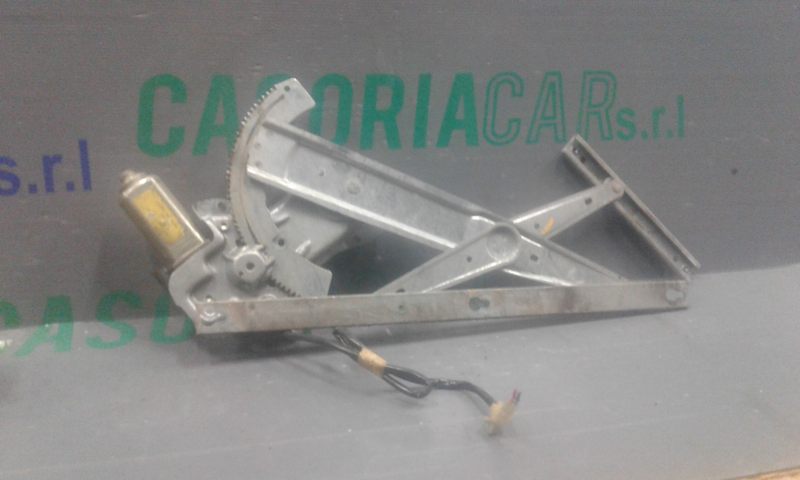 Alzacristallo Porta Ant. Destro Usato