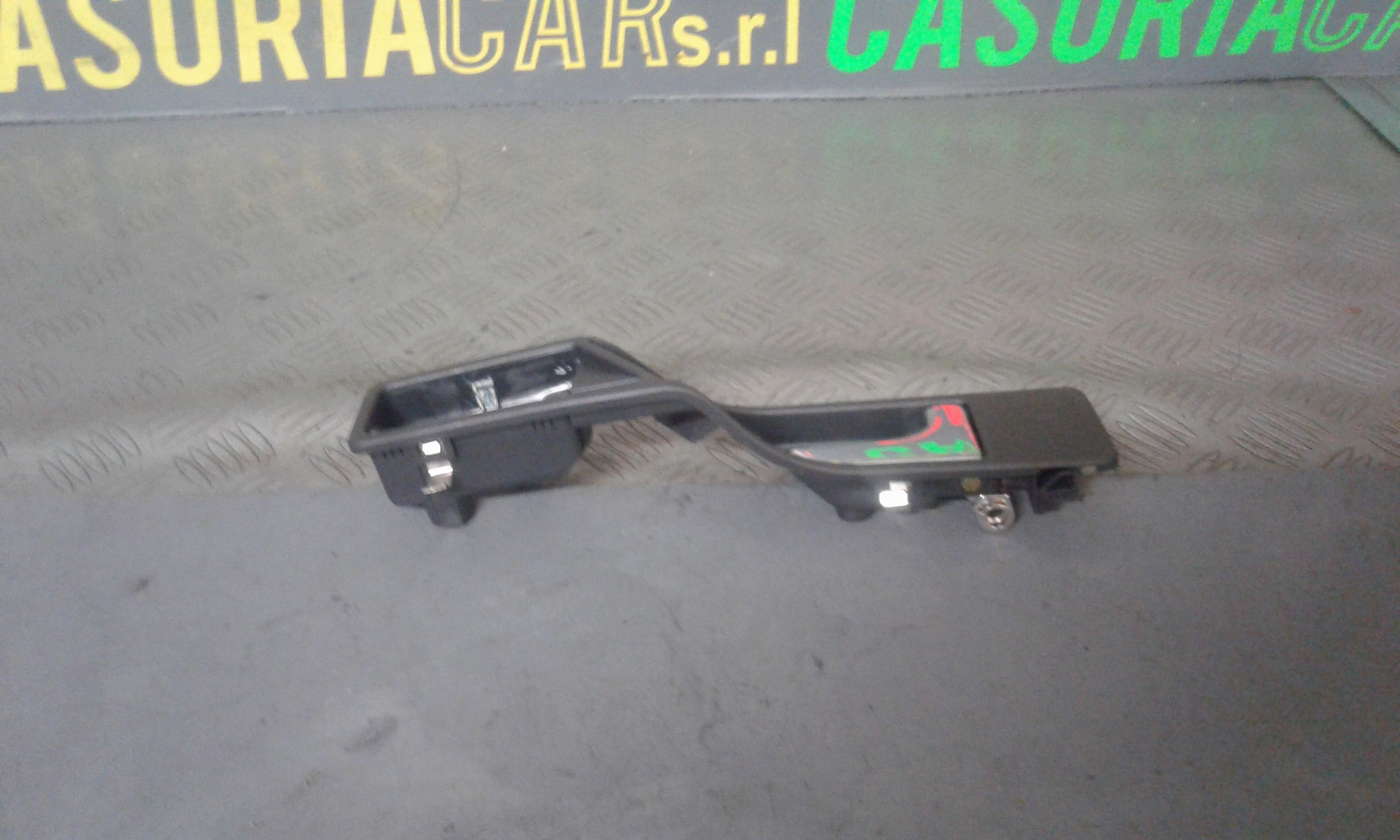 Maniglia Int. Apertura Porta Post. Destro Usato