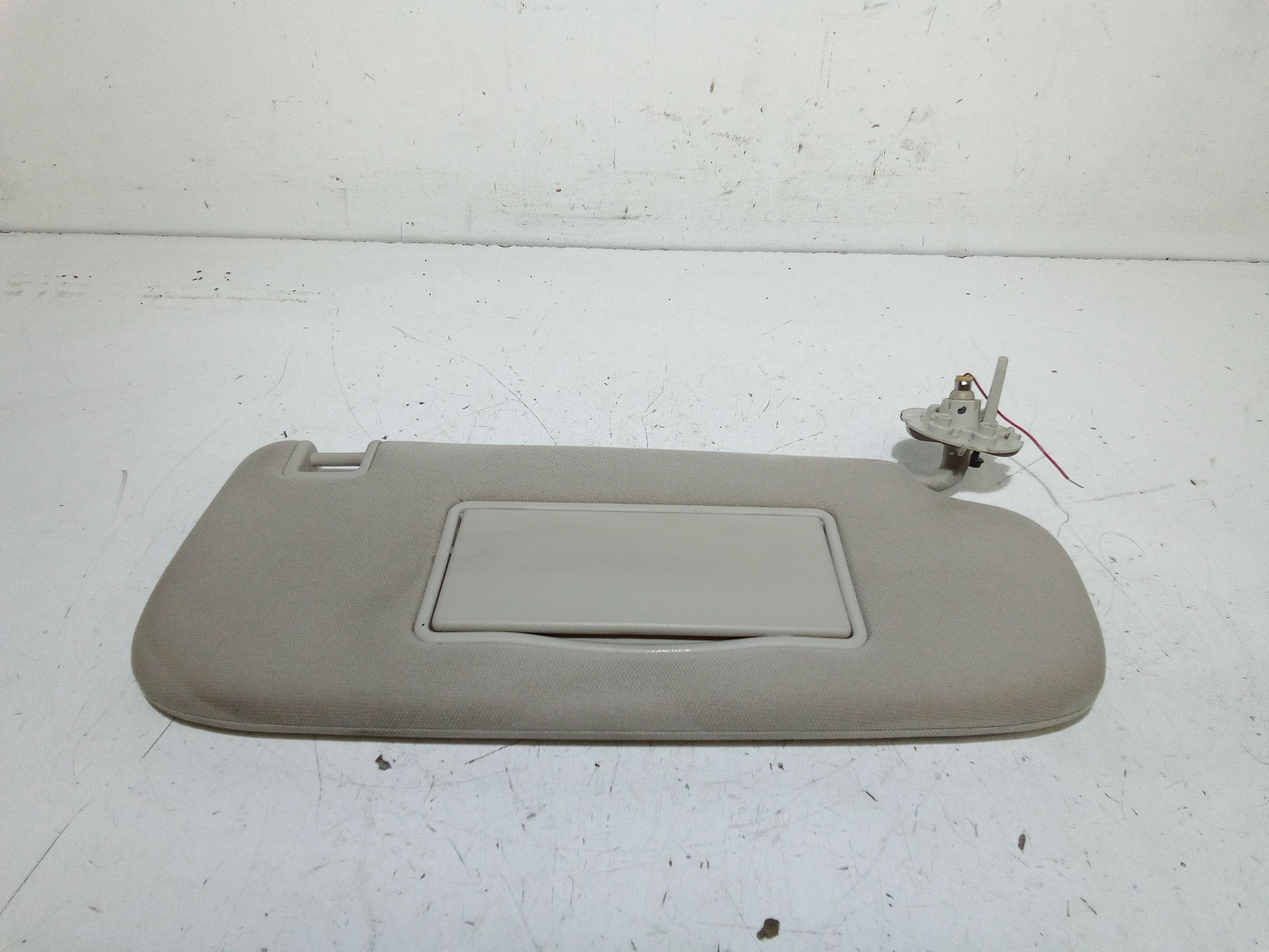 Aletta Parasole Parabrezza Destro K1LS27HDAAD Usato