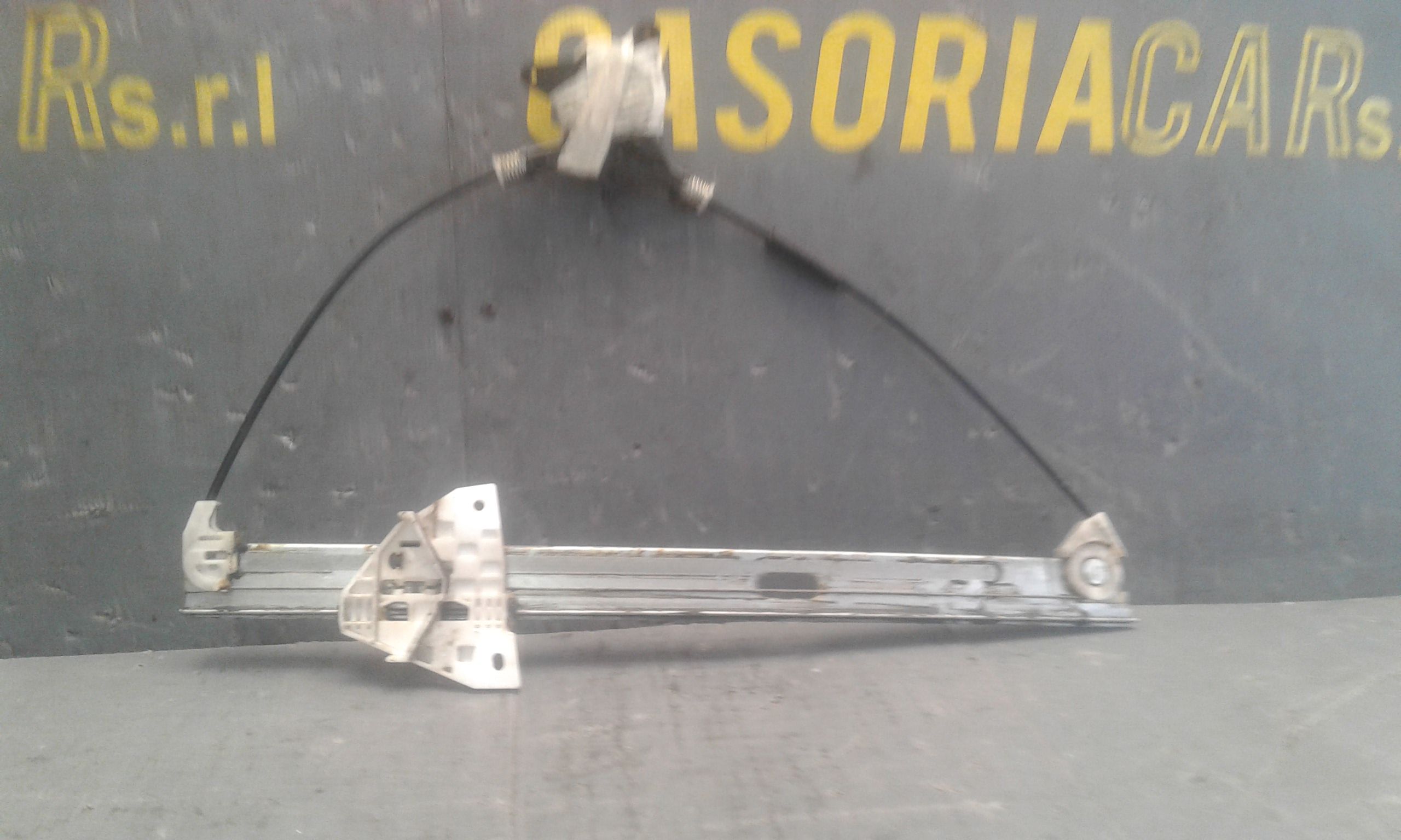 Alzacristallo Porta Ant. Sinistro BP4K59590A Usato