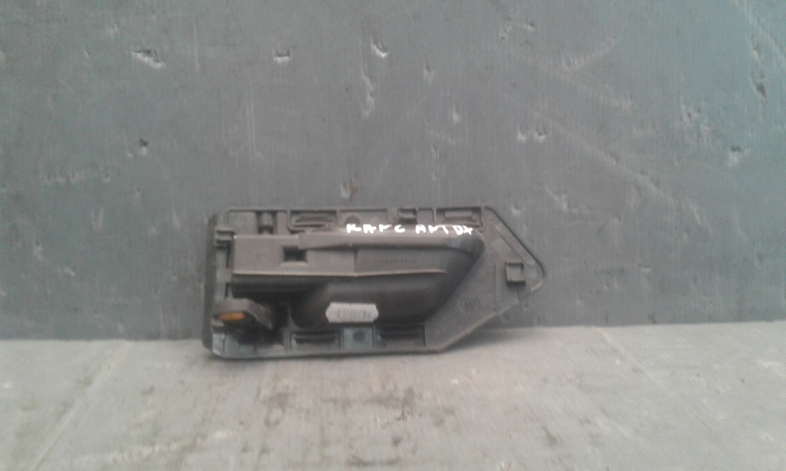 Maniglia Int. Apertura Porta Ant. Destro Usato