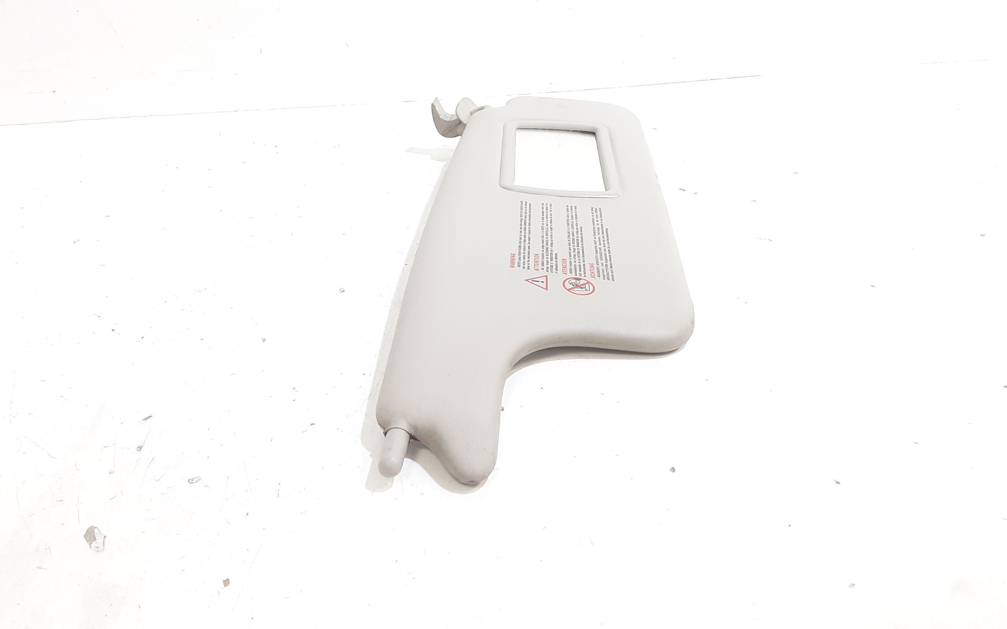 Aletta Parasole Parabrezza Destro 8200246822 Usato