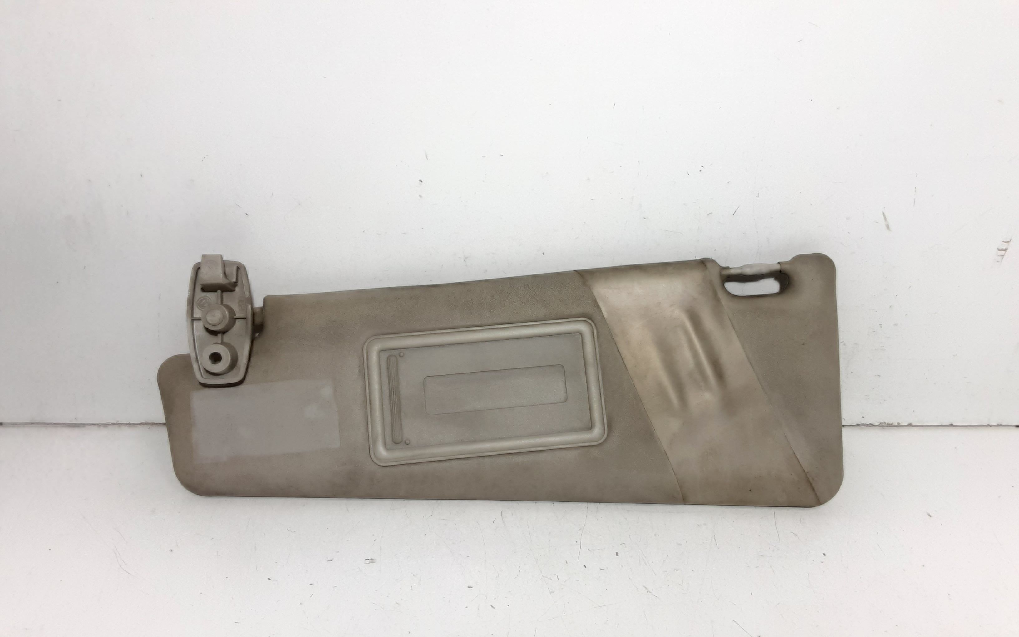 Aletta Parasole Parabrezza Sinistro 735361679 Usato