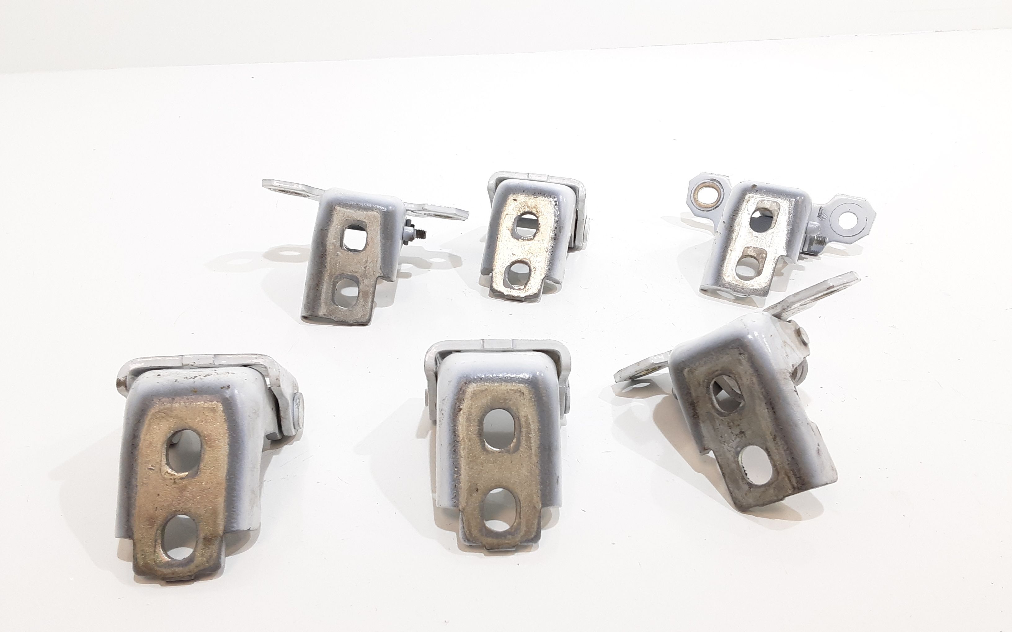 Cerniera Porta Ant. Destro,cerniera Porta Ant.sinistro, Cerniera Porta Post. Destro, Cerniera Porta Post. Sinistro Usato