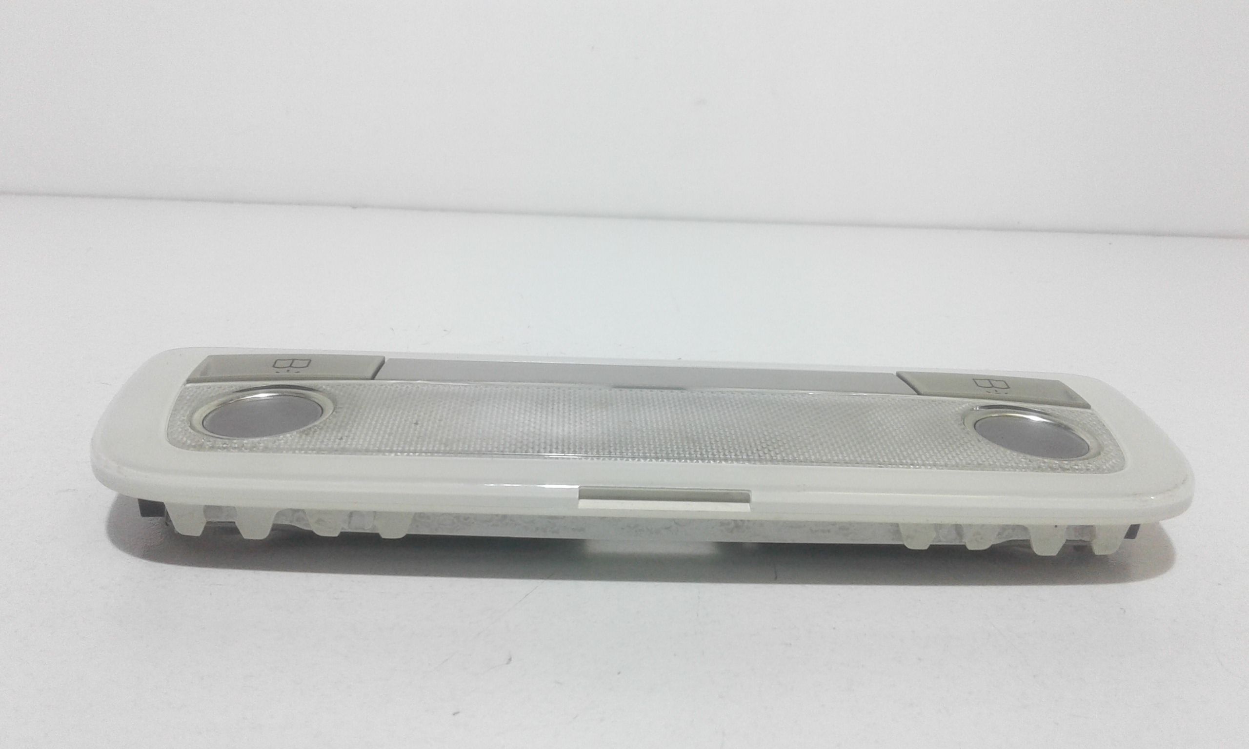 Luce Cortesia Ant. Tetto A20482020019051 Usato