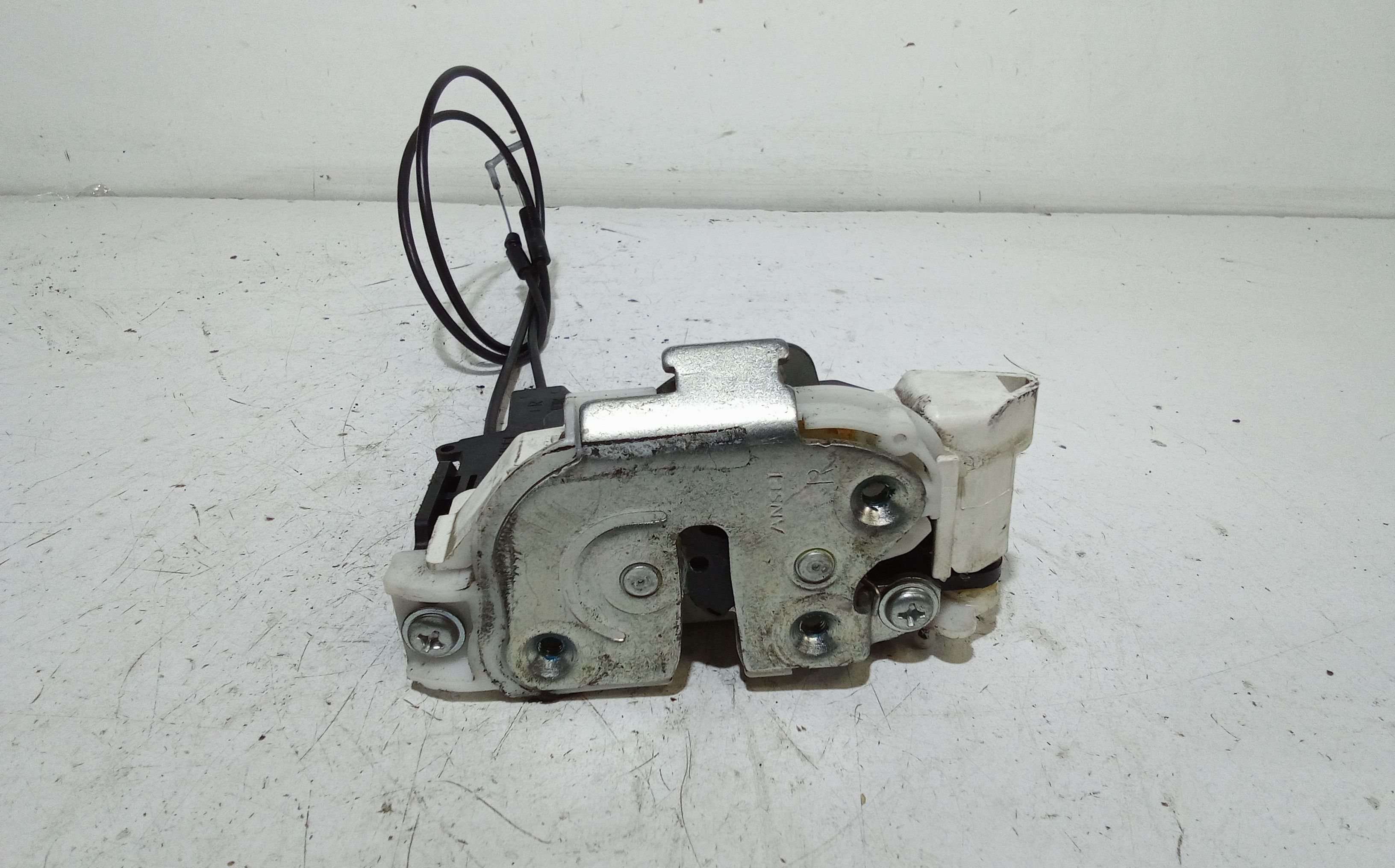 Serratura Porta Post. Destro MN145876 Usato