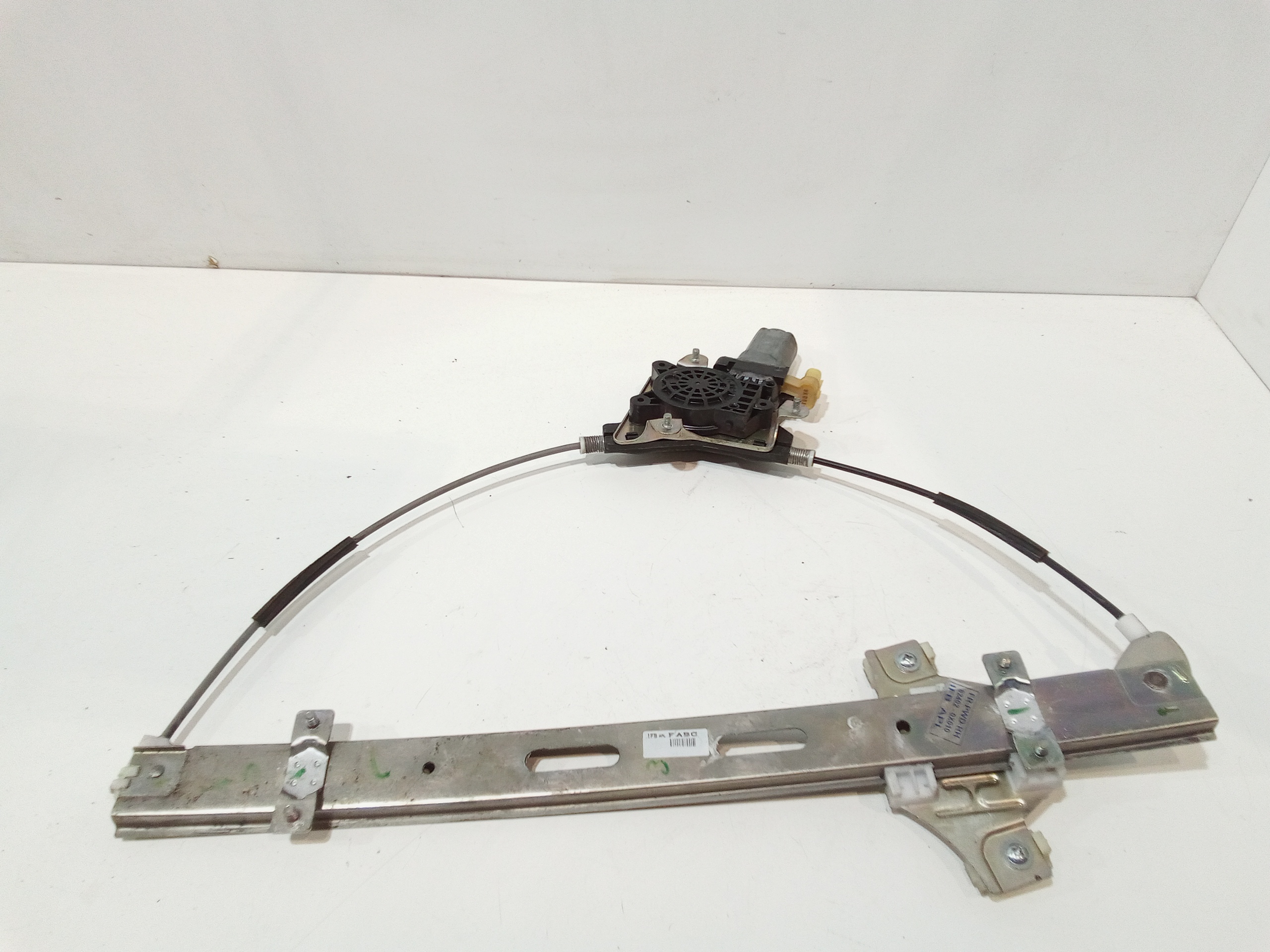 Alzacristallo Porta Ant. Destro 824020X000 Usato