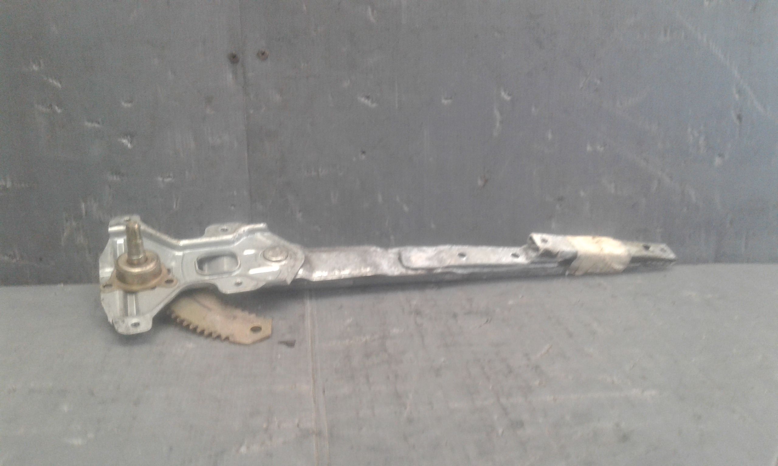 Alzacristallo Porta Post. Destro 96318072 Usato