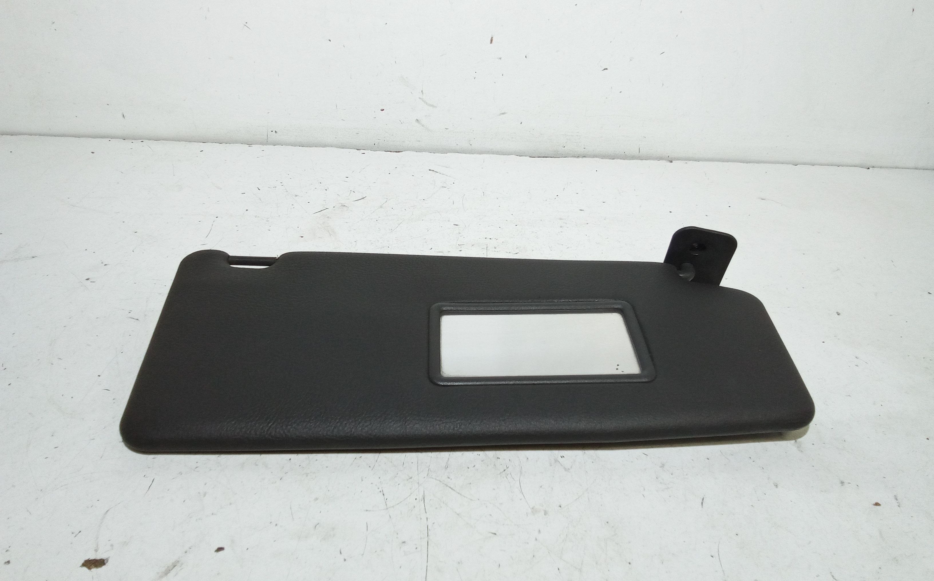 Aletta Parasole Parabrezza Destro 719701635 Usato