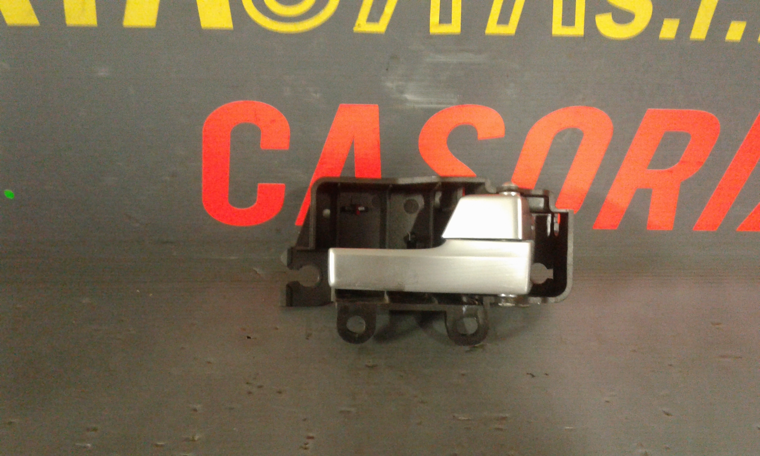 Maniglia Int. Apertura Porta Ant. Destro Usato