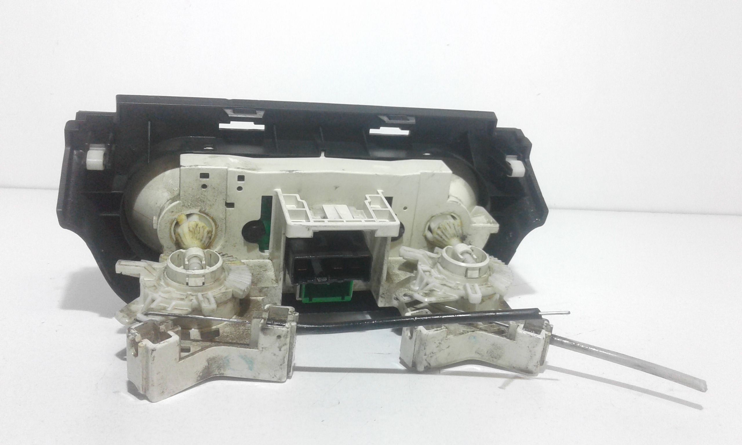 Blocco Comando Climatizzazione 7440062J10BJP Usato