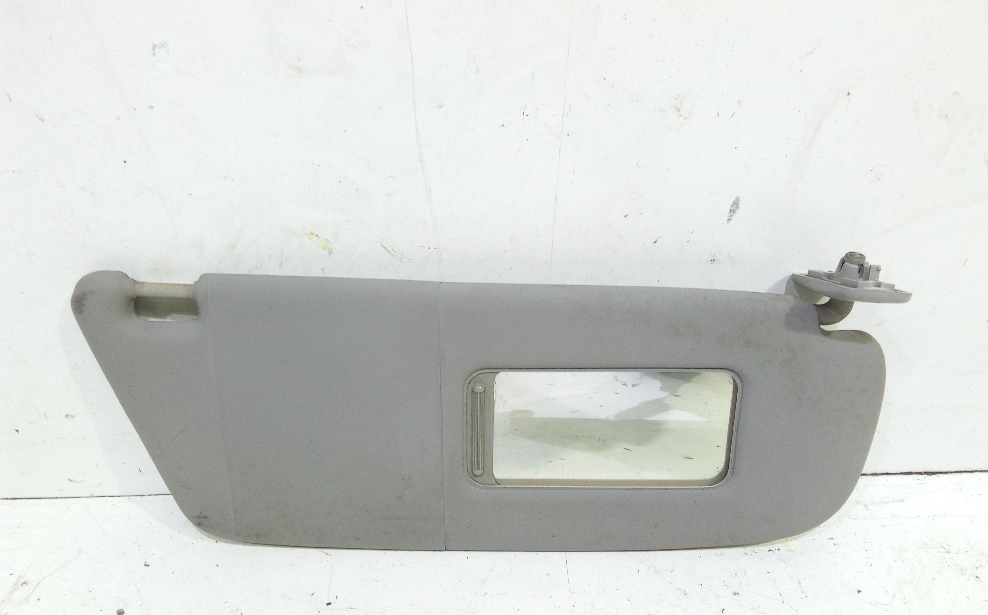 Aletta Parasole Parabrezza Destro 13130073 Usato