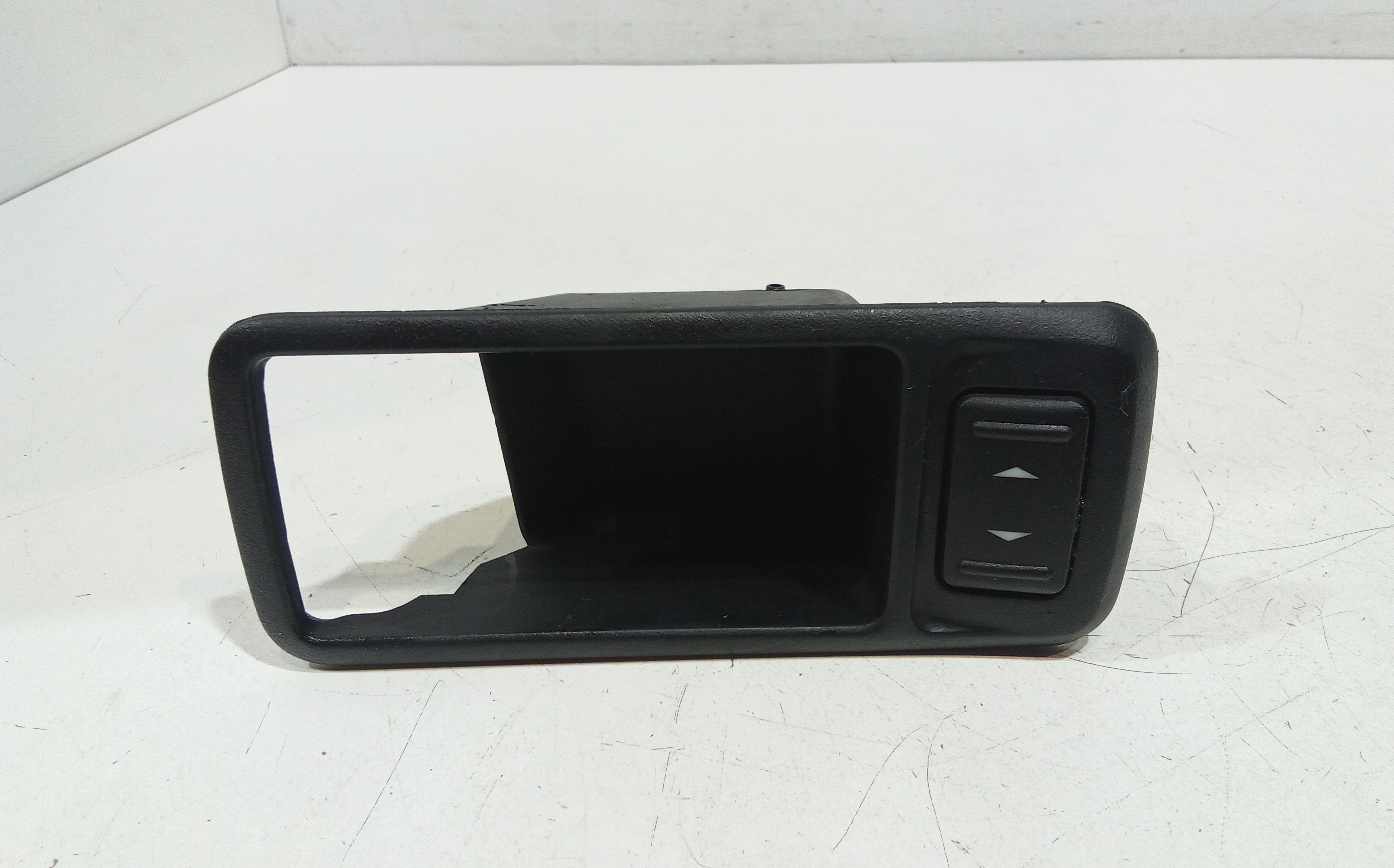 Interruttore Alzacristalli Porta Post. Sinistro 1223143 Usato