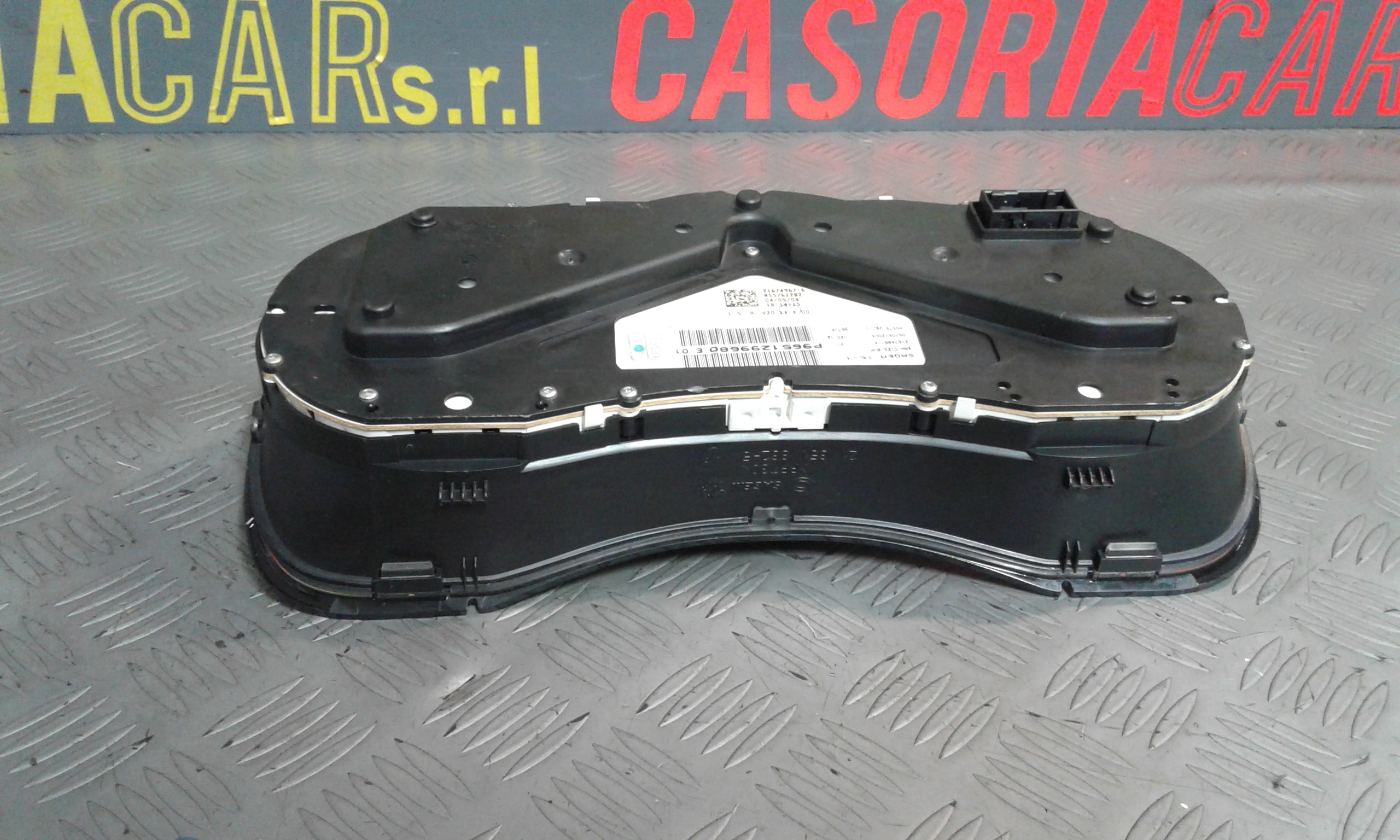 Quadro Portastrumenti Usato