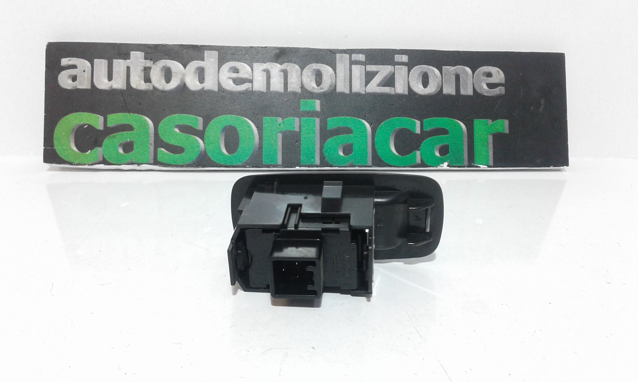 Interruttore Alzacristalli Porta Post. Destro 8465602130B1 Usato