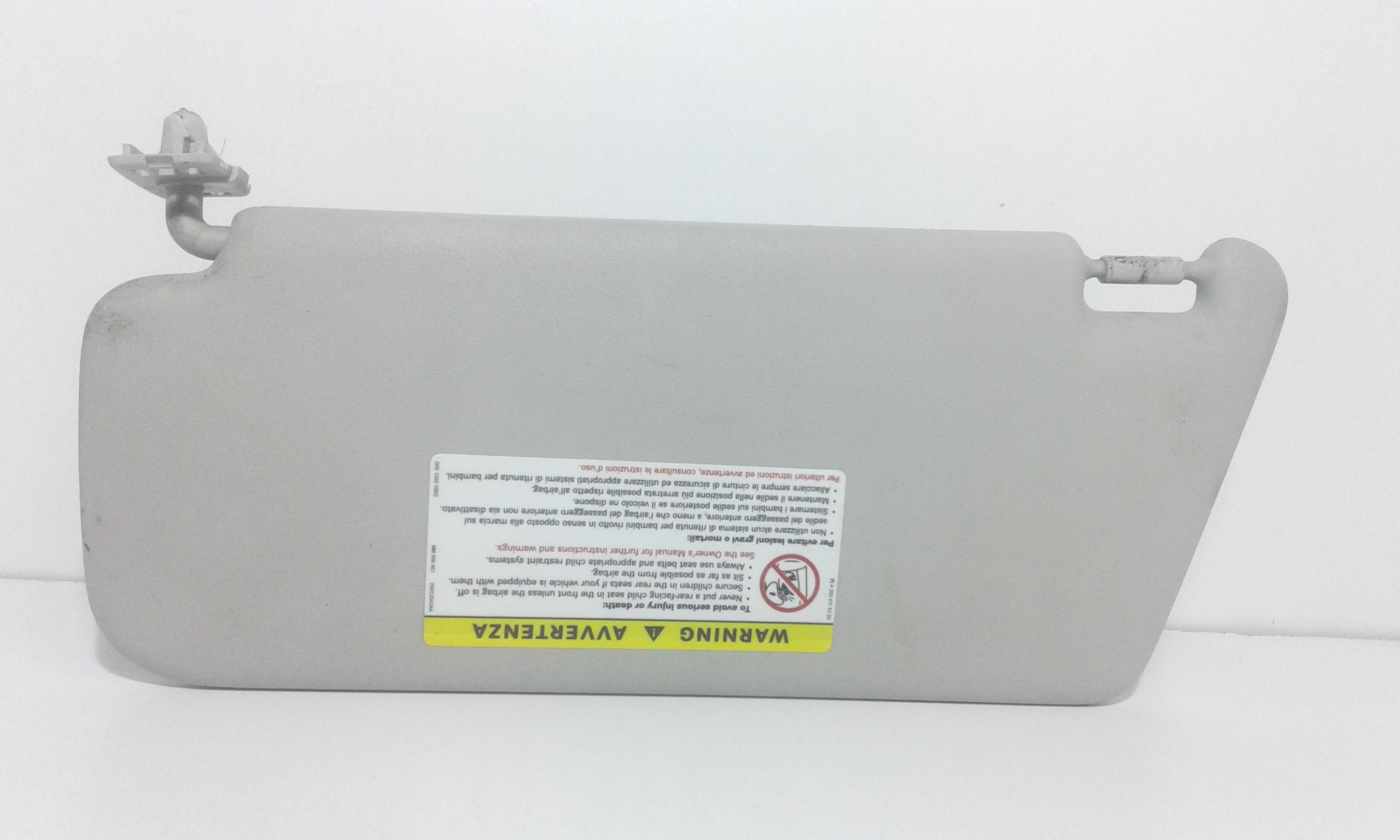 Aletta Parasole Parabrezza Destro A16981002107H48 Usato