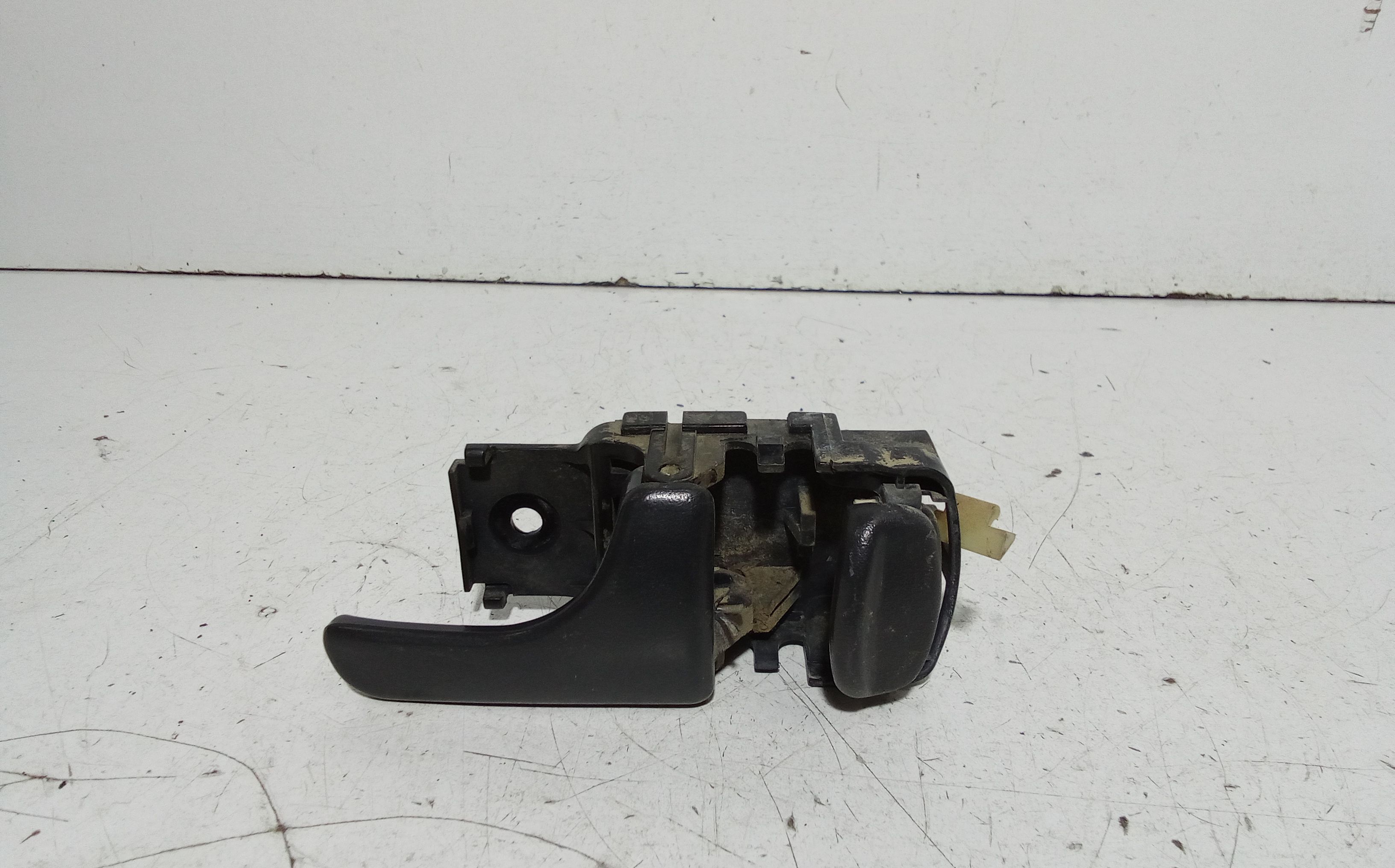 Maniglia Int. Apertura Porta Ant. Destro Usato