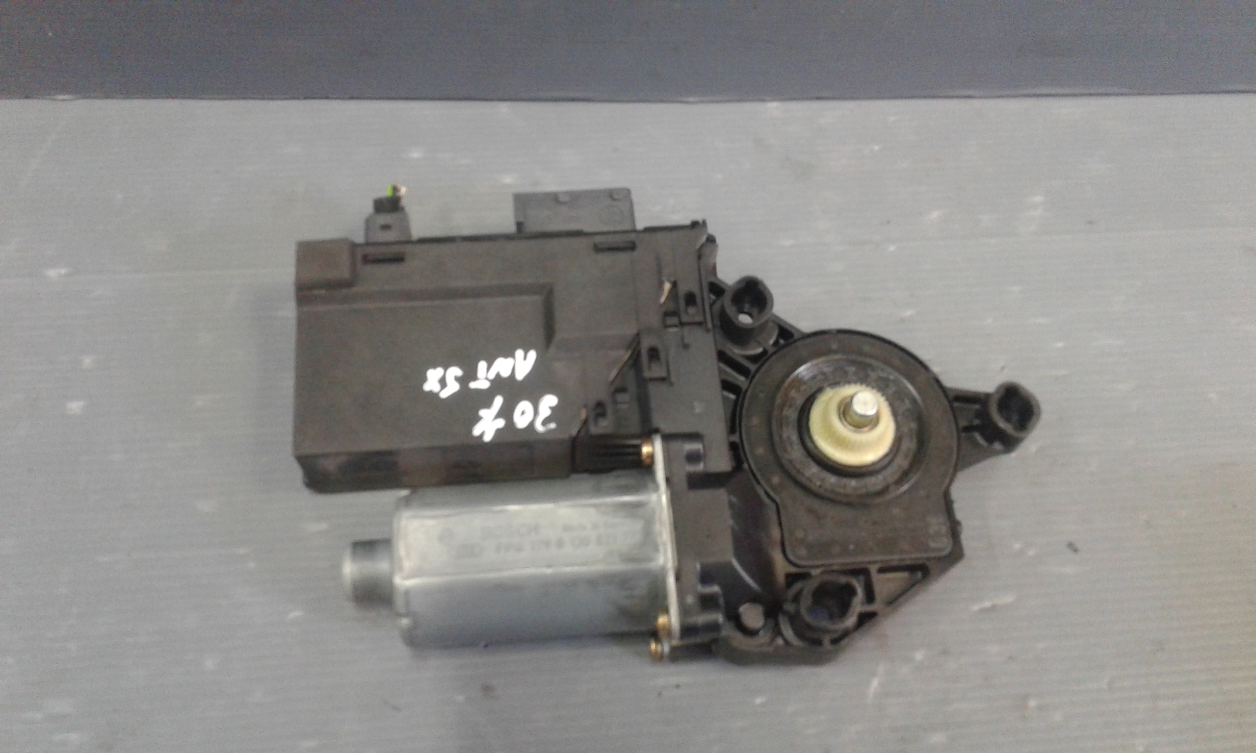 Motorino Alzacristallo Porta Ant. Sinistro 9221CA Usato