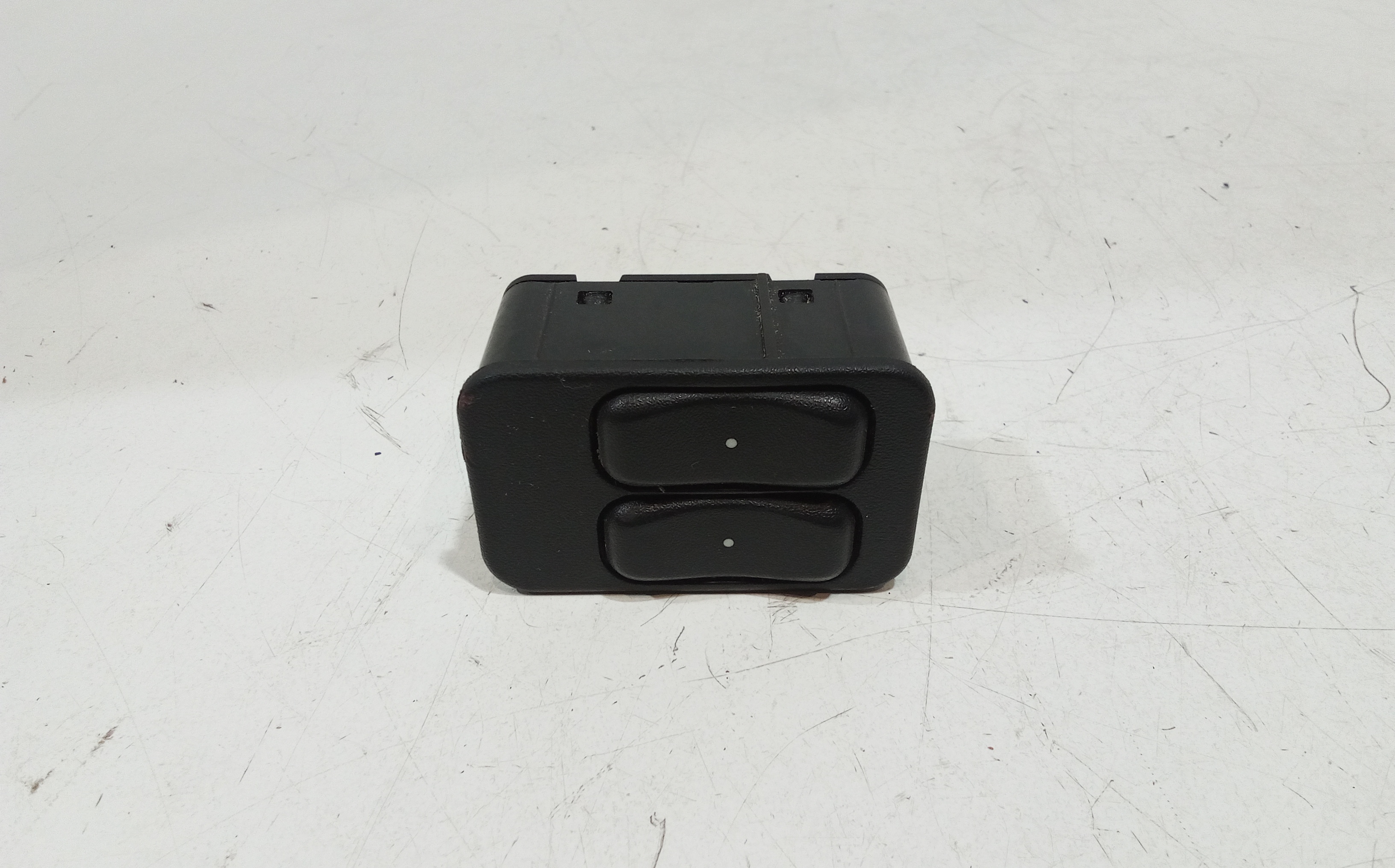 Interruttore Alzacristalli Porta Ant. Sinistro Usato