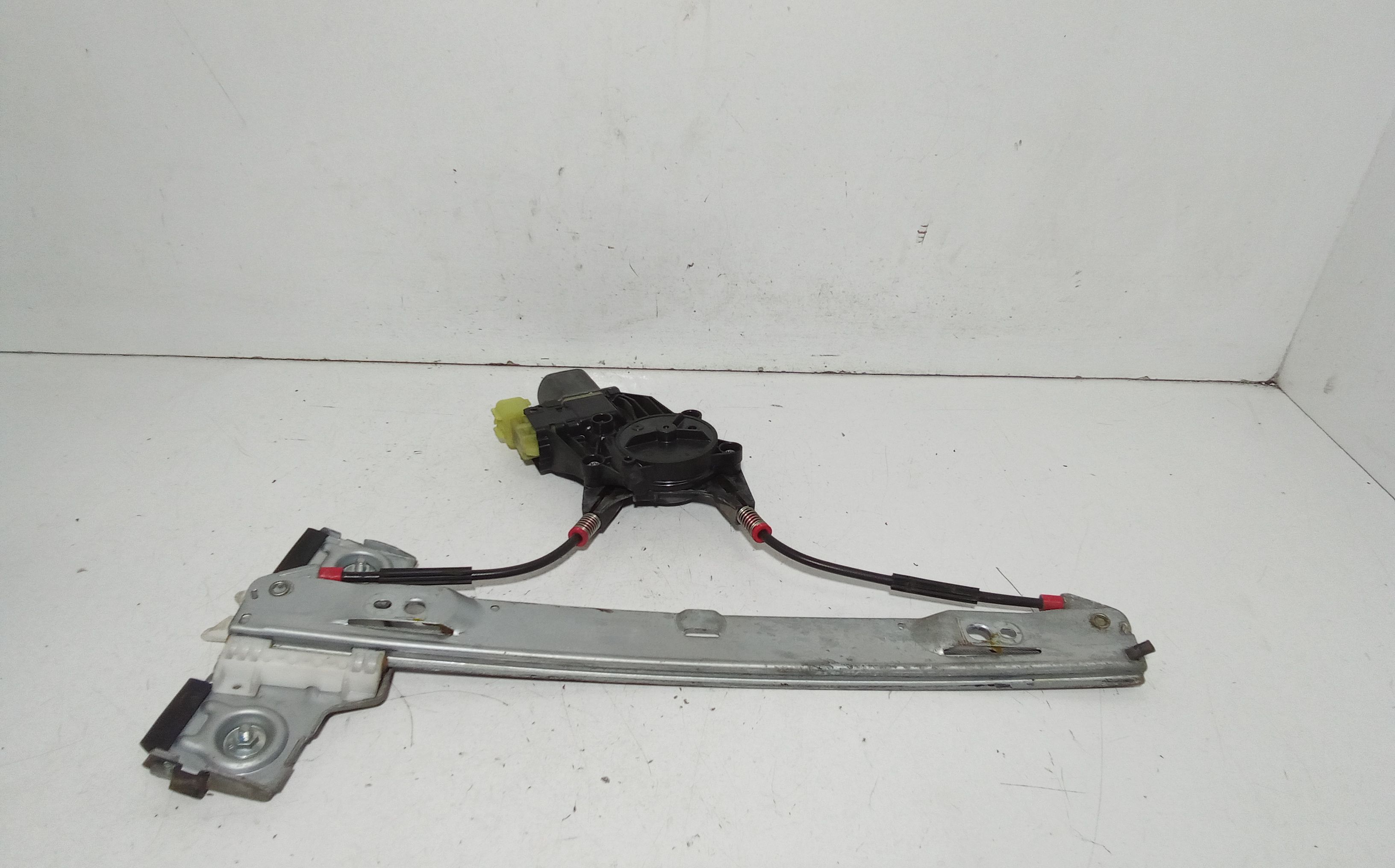 Alzacristallo Porta Ant. Sinistro 1705379 Usato