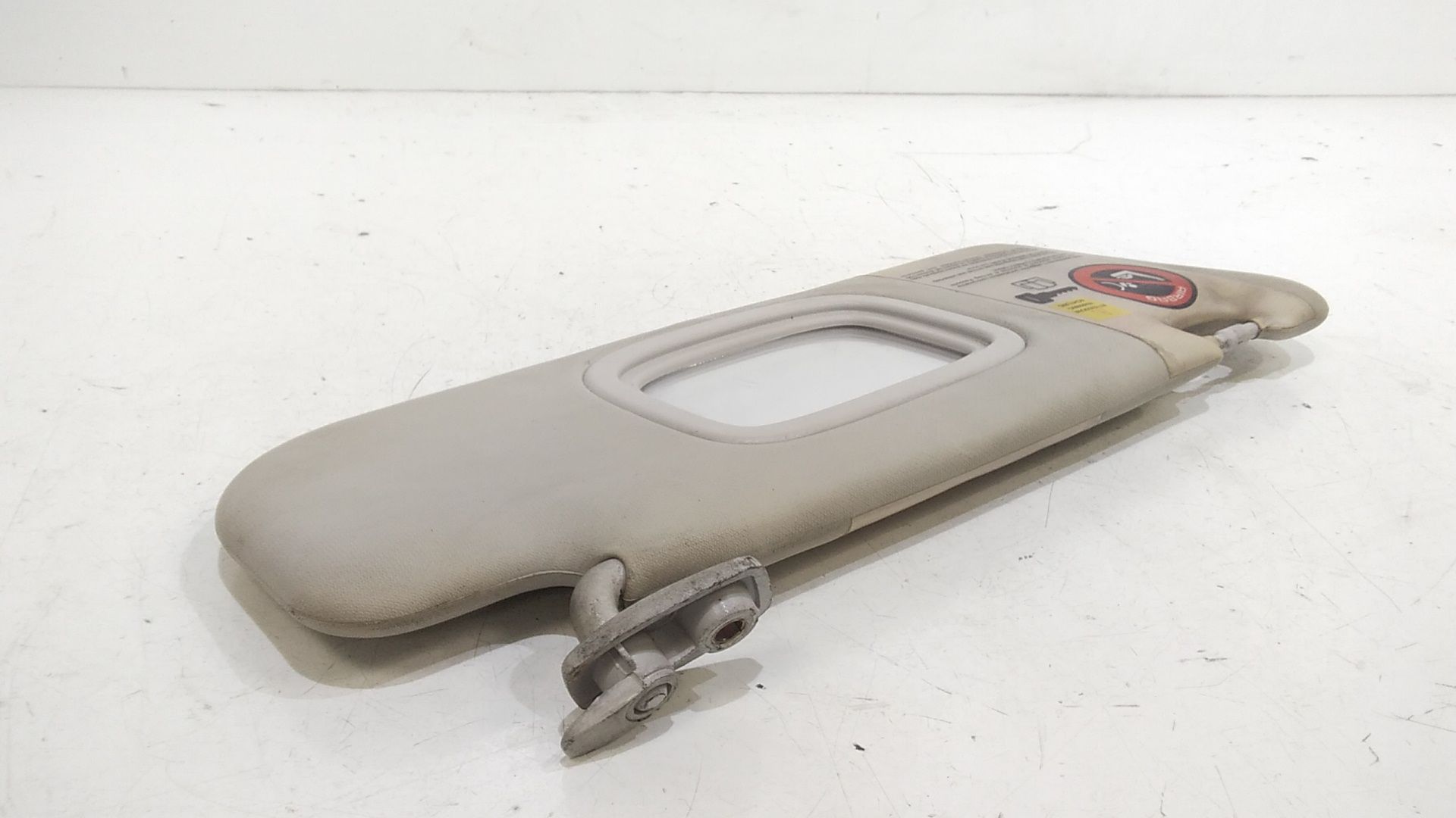 Aletta Parasole Parabrezza Destro 735420448 Usato